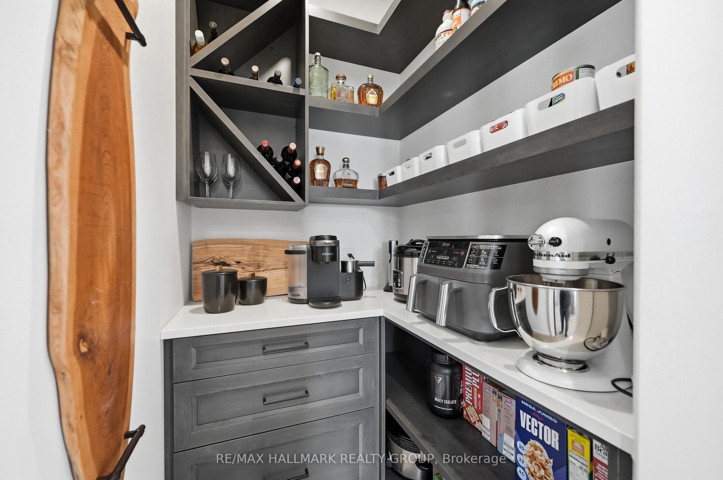 21 Maxime Court Property Photo 13