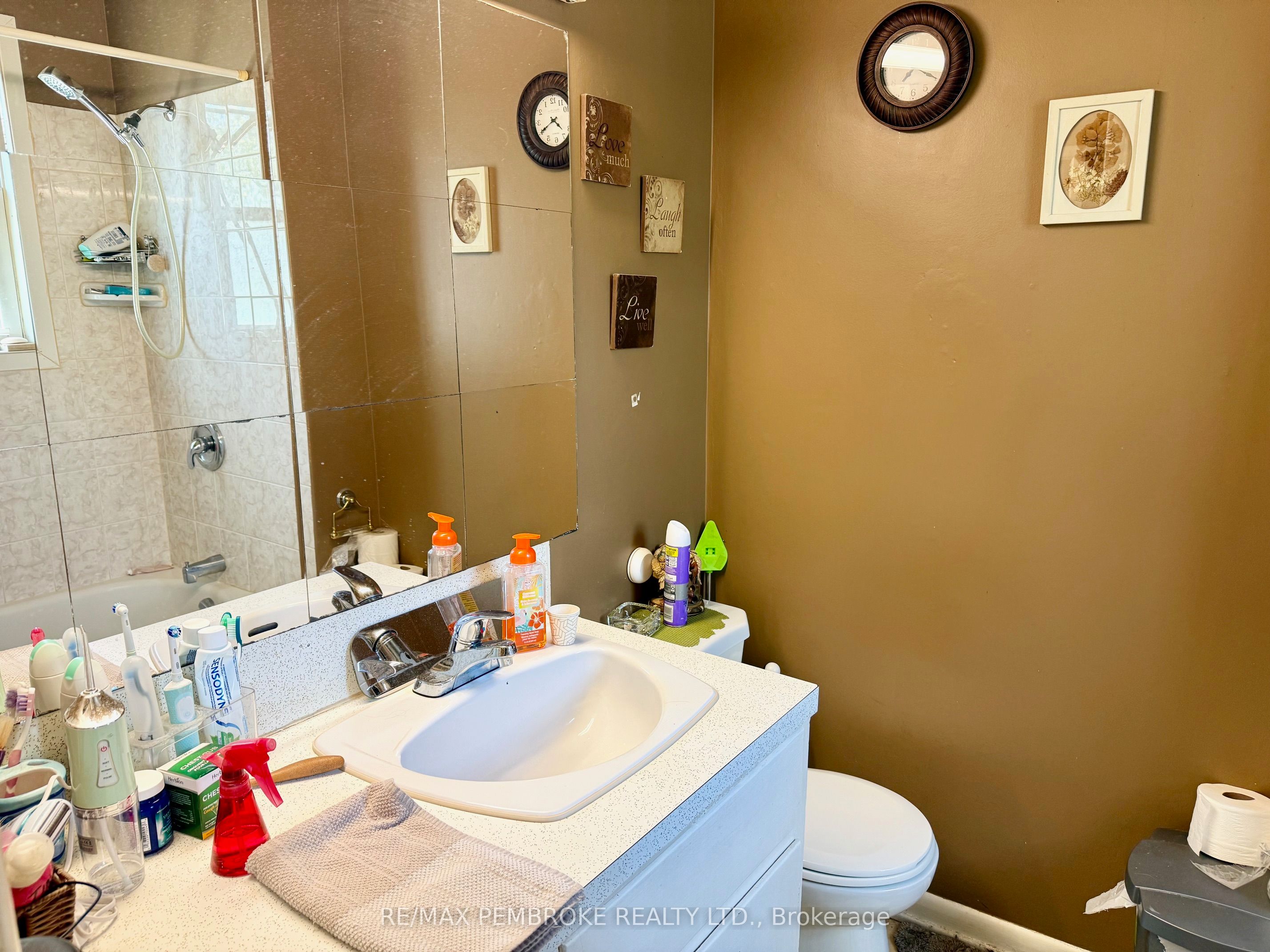153 Cecelia Street Property Photo 6