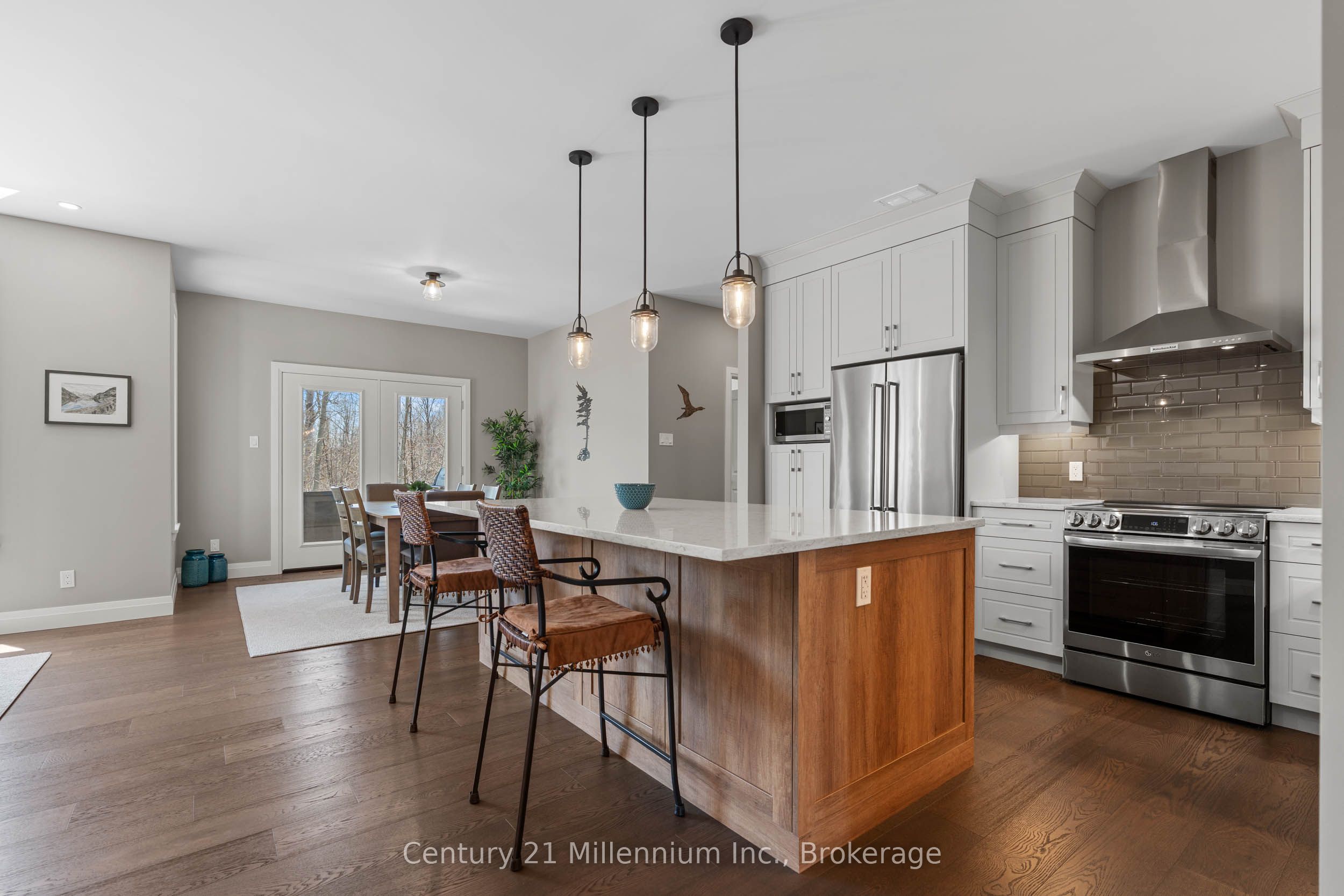 401 Algoma Crescent Property Photo 19