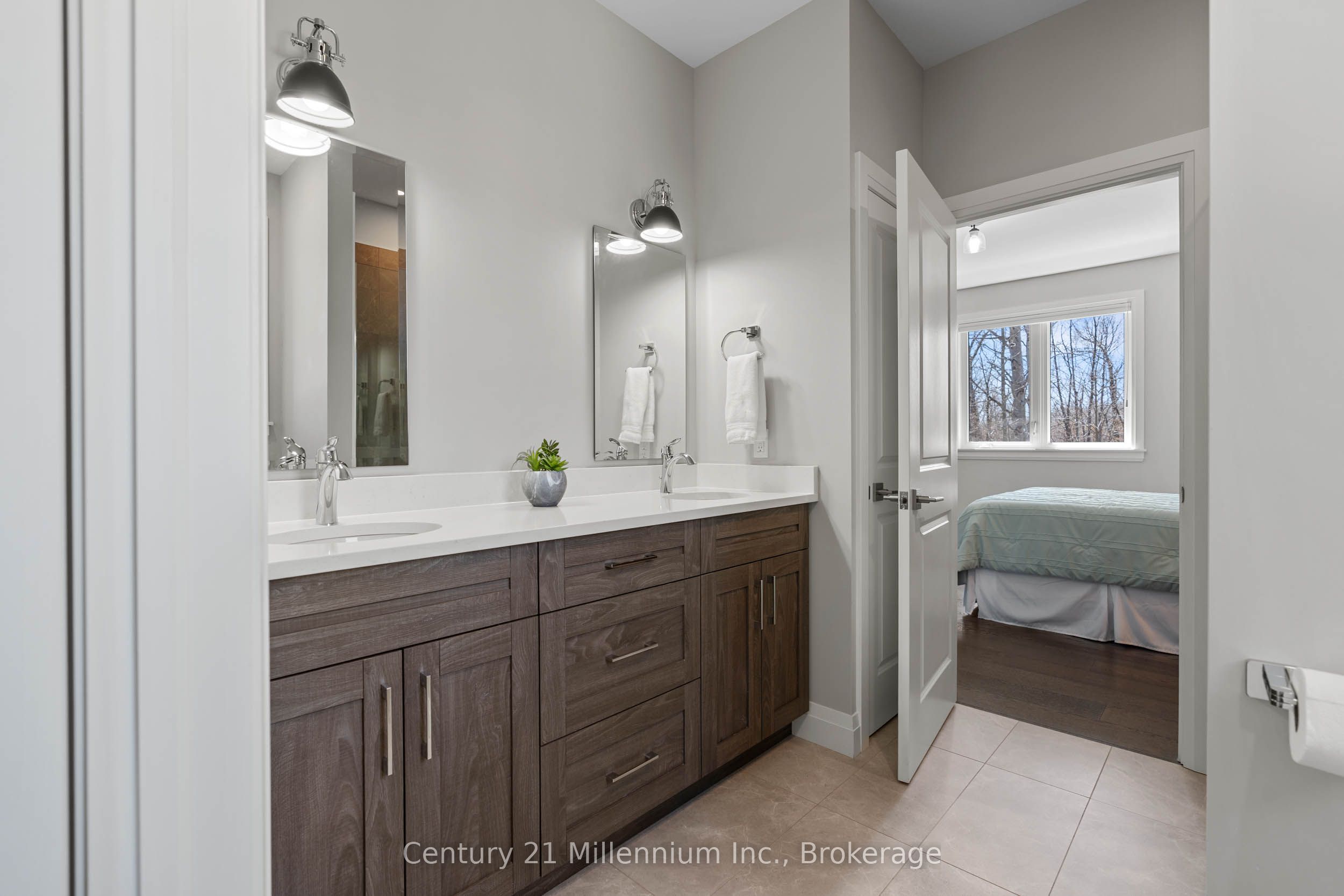 401 Algoma Crescent Property Photo 29