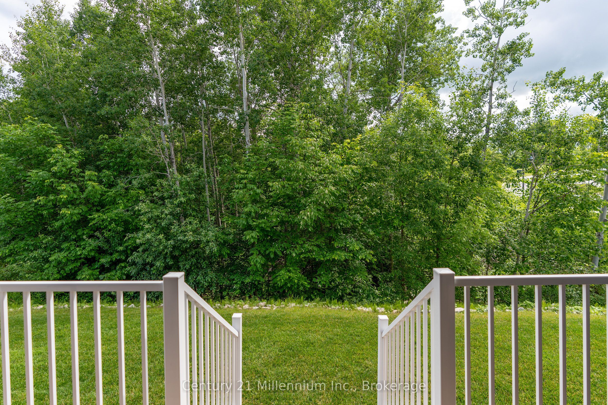 401 Algoma Crescent Property Photo 42