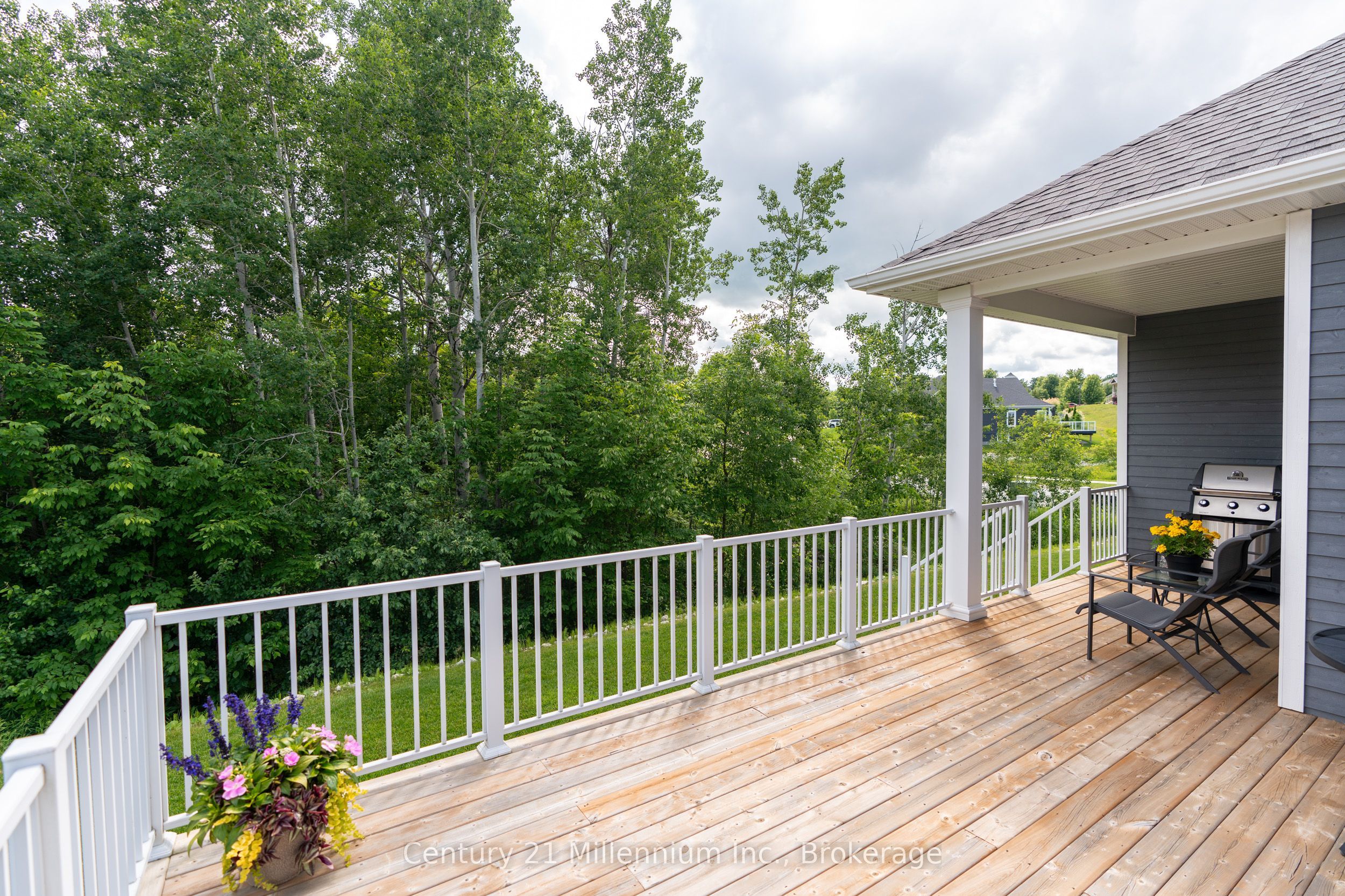 401 Algoma Crescent Property Photo 44