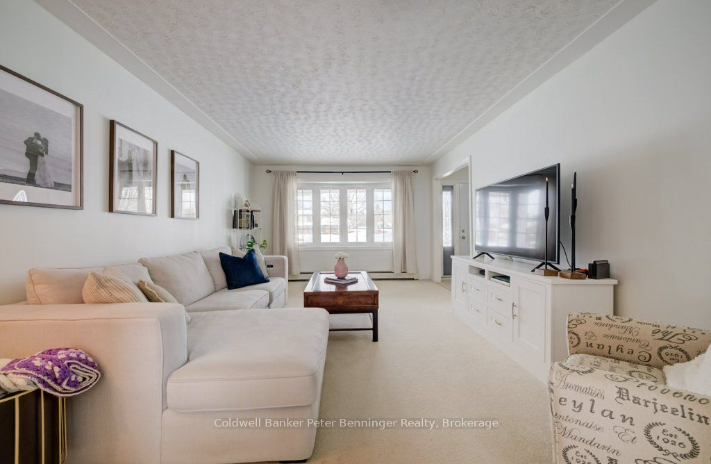 33 Tower Road Property Photo 9