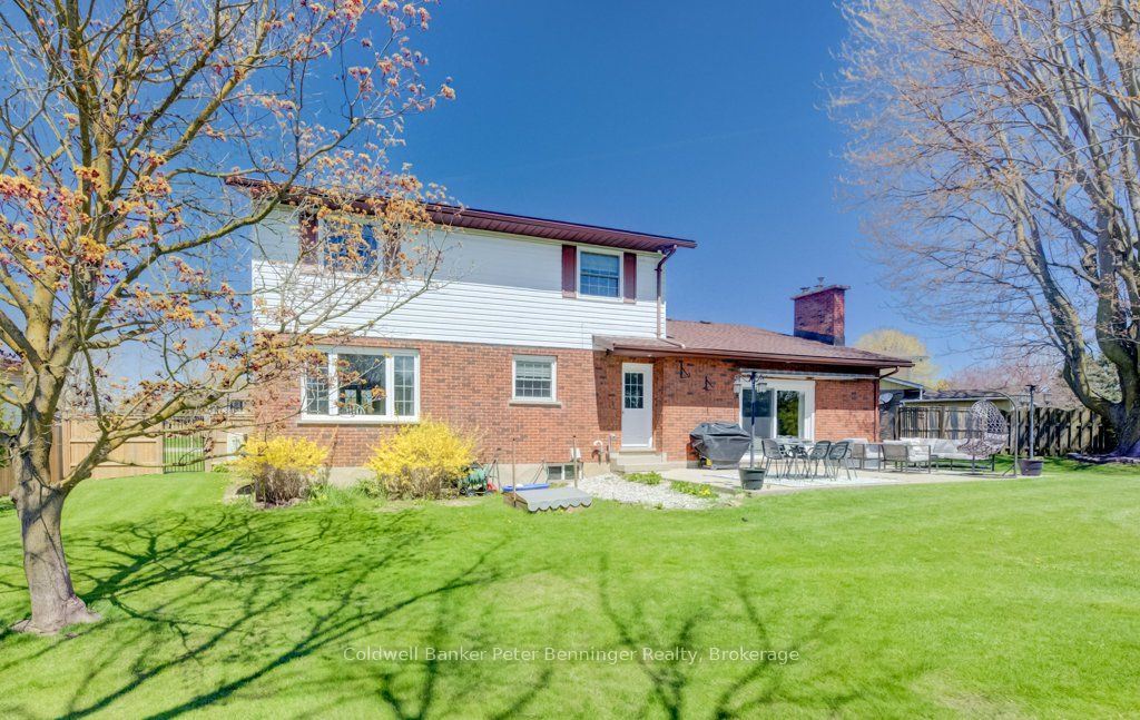 33 Tower Road Property Photo 40