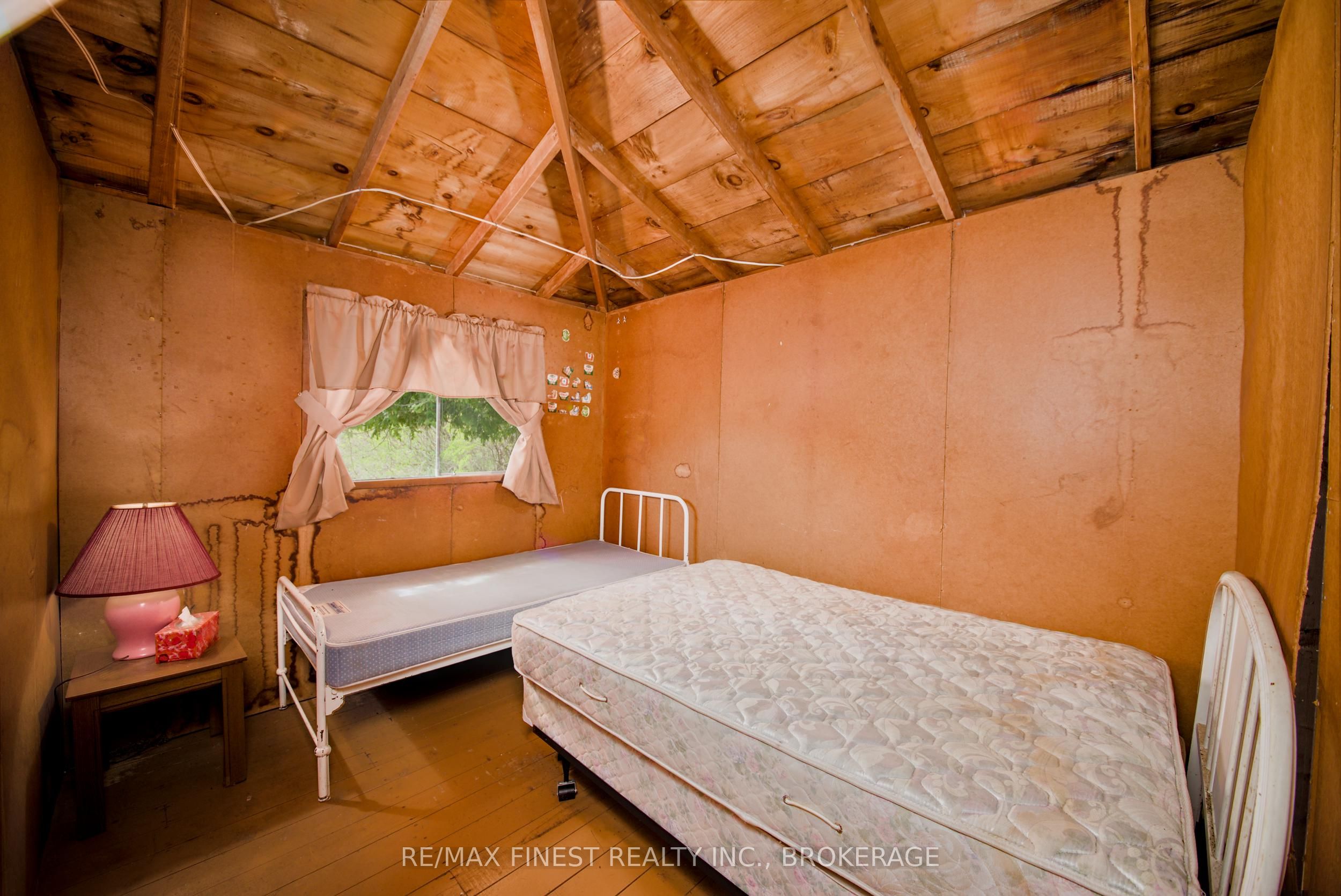 9300 Front Road Property Photo 9