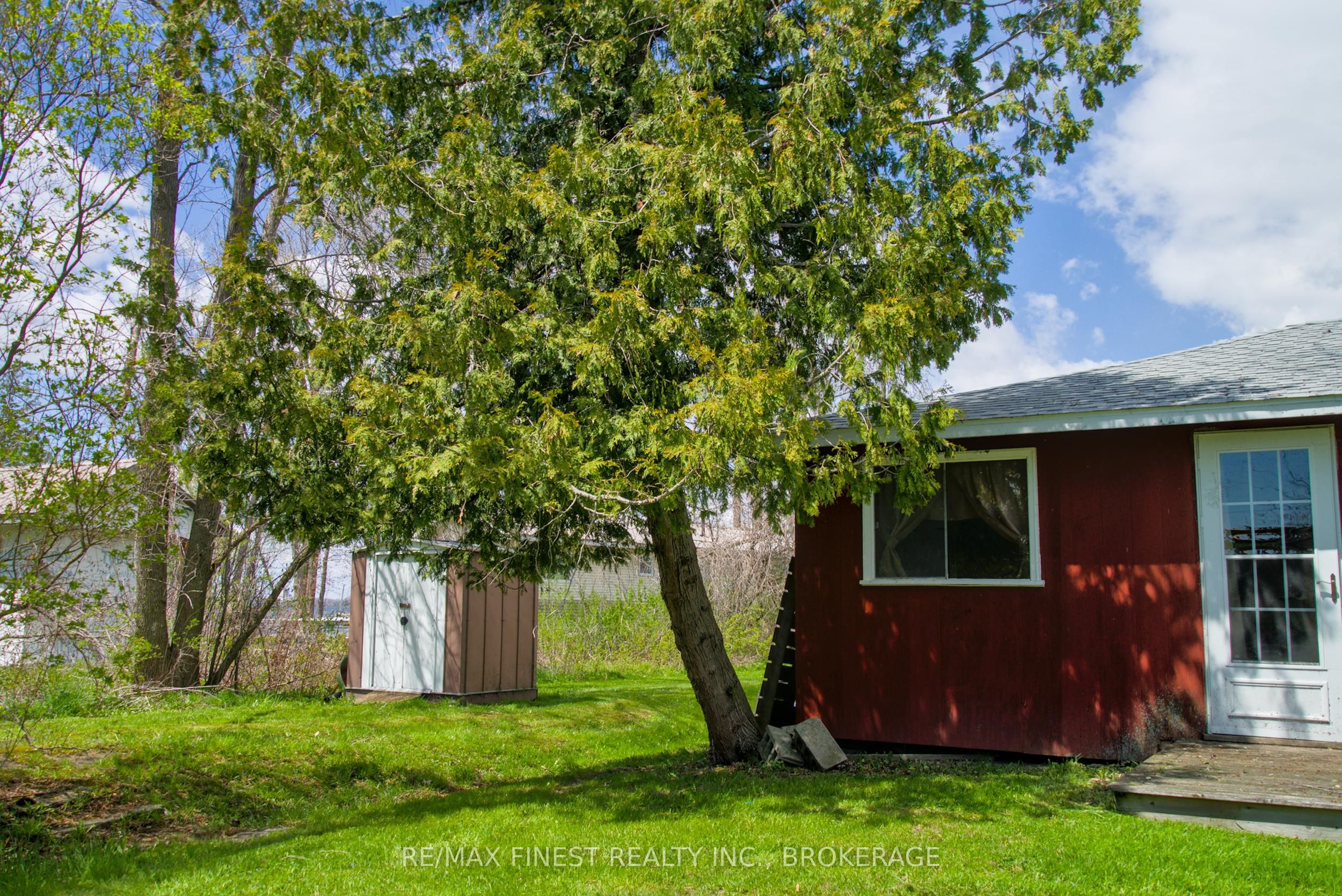 9300 Front Road Property Photo 15