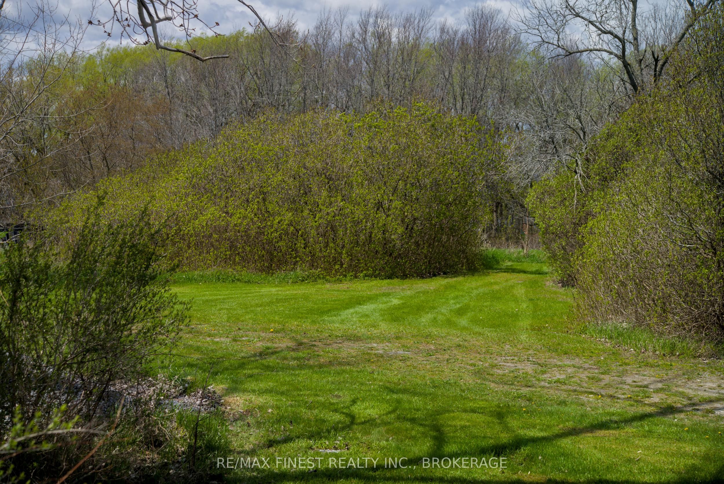 9300 Front Road Property Photo 22