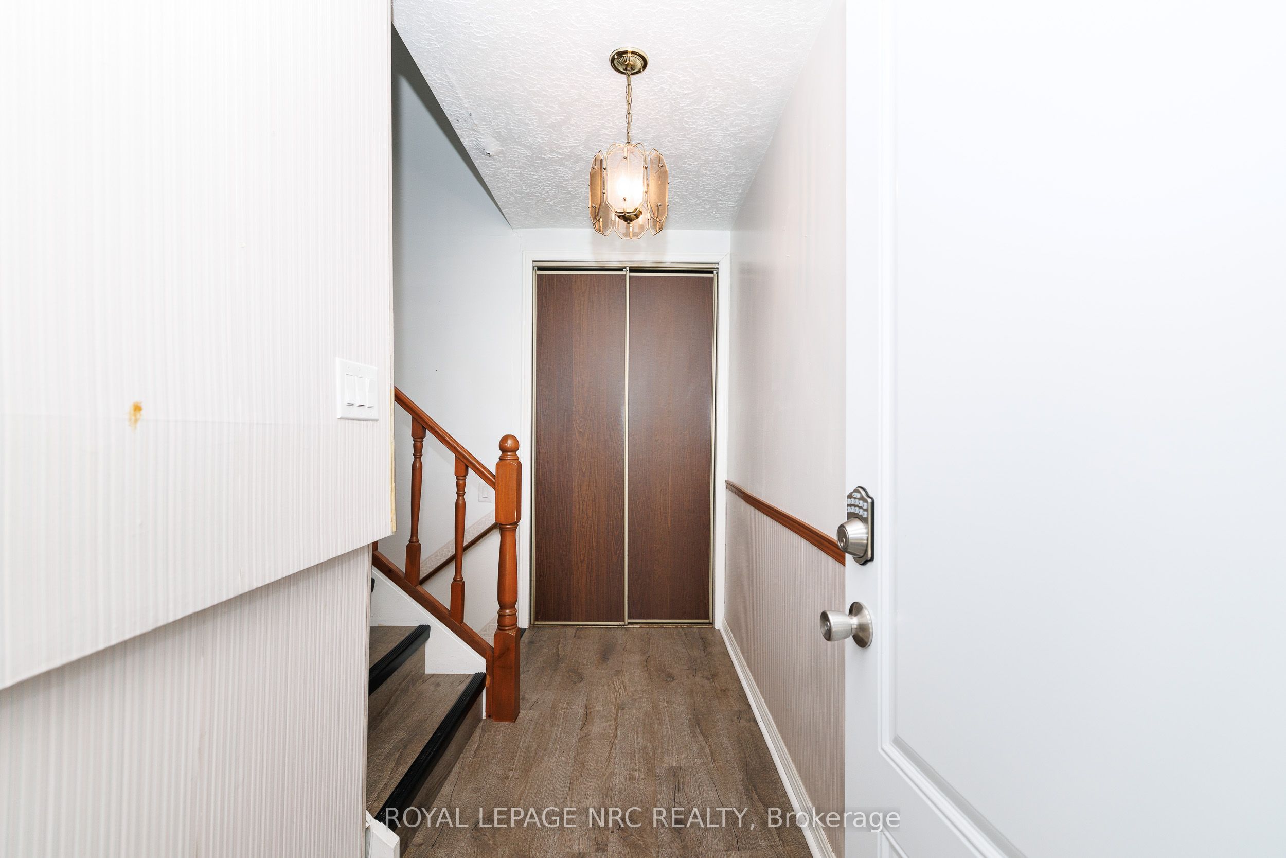 8 Kerwin Gate Property Photo 34