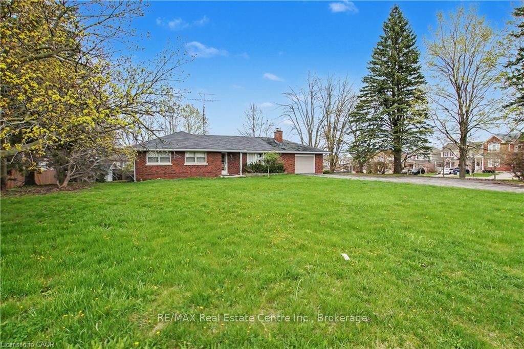 355 Guelph Avenue Property Photo 5