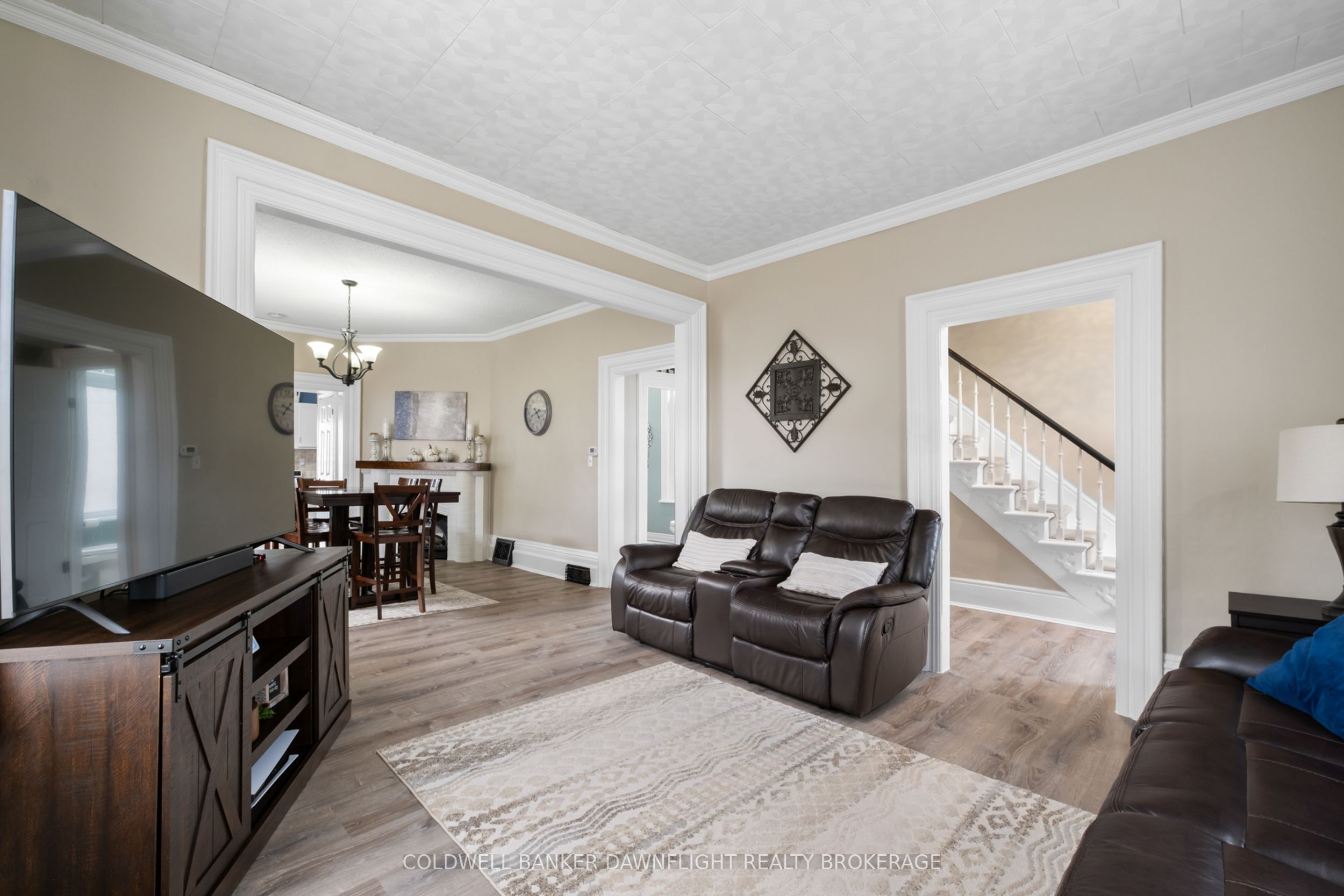 383 William Street Property Photo 8
