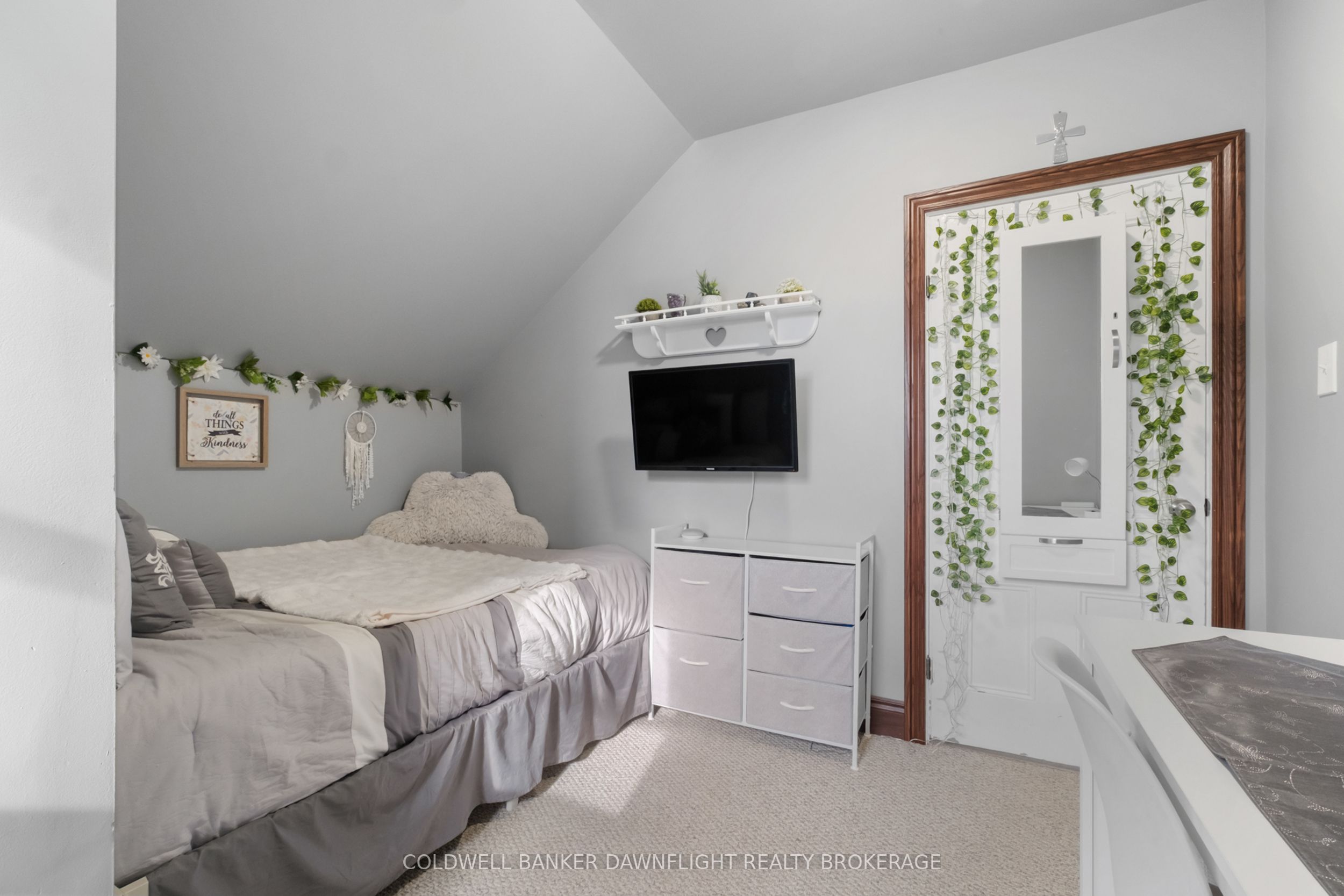 383 William Street Property Photo 23