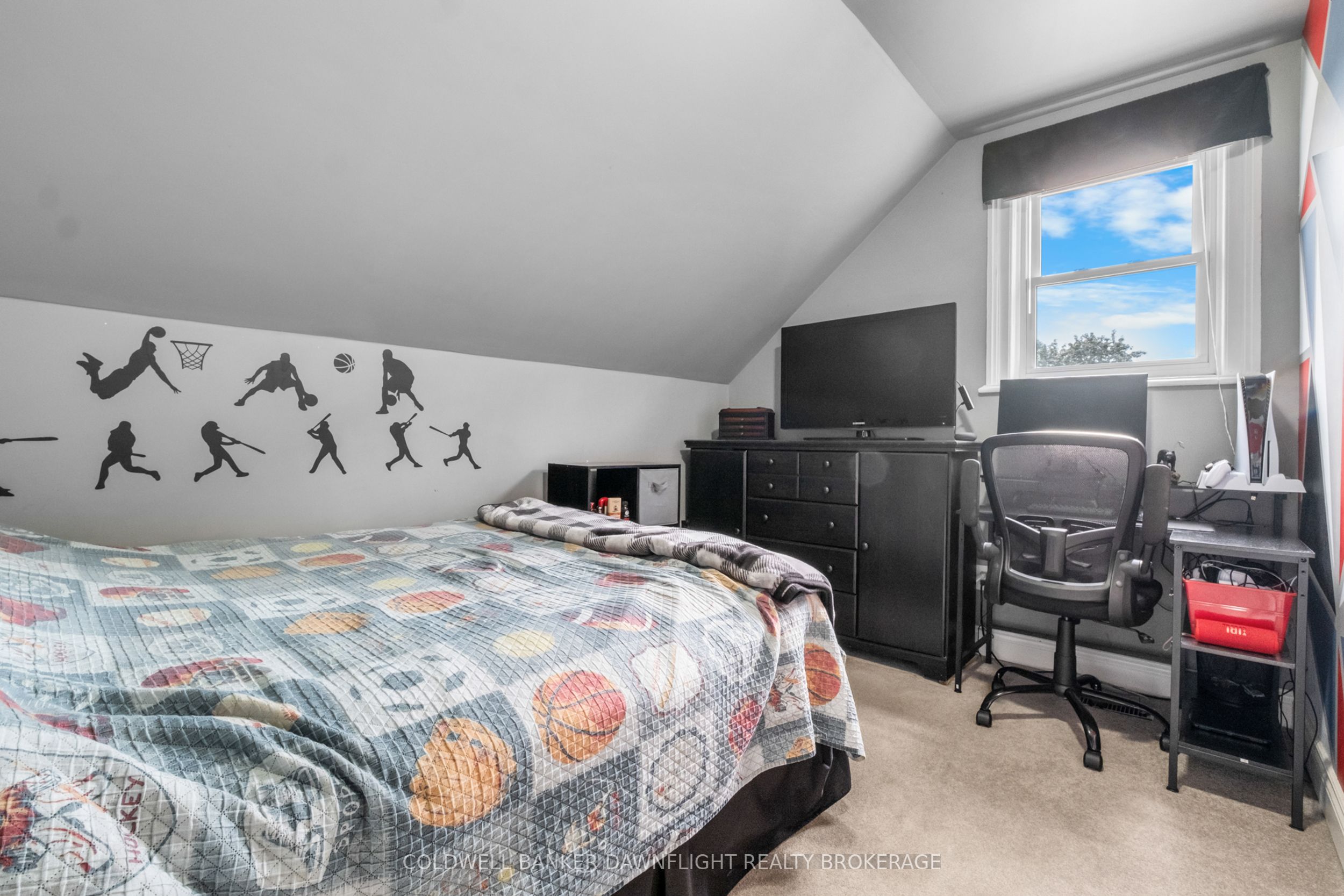383 William Street Property Photo 25
