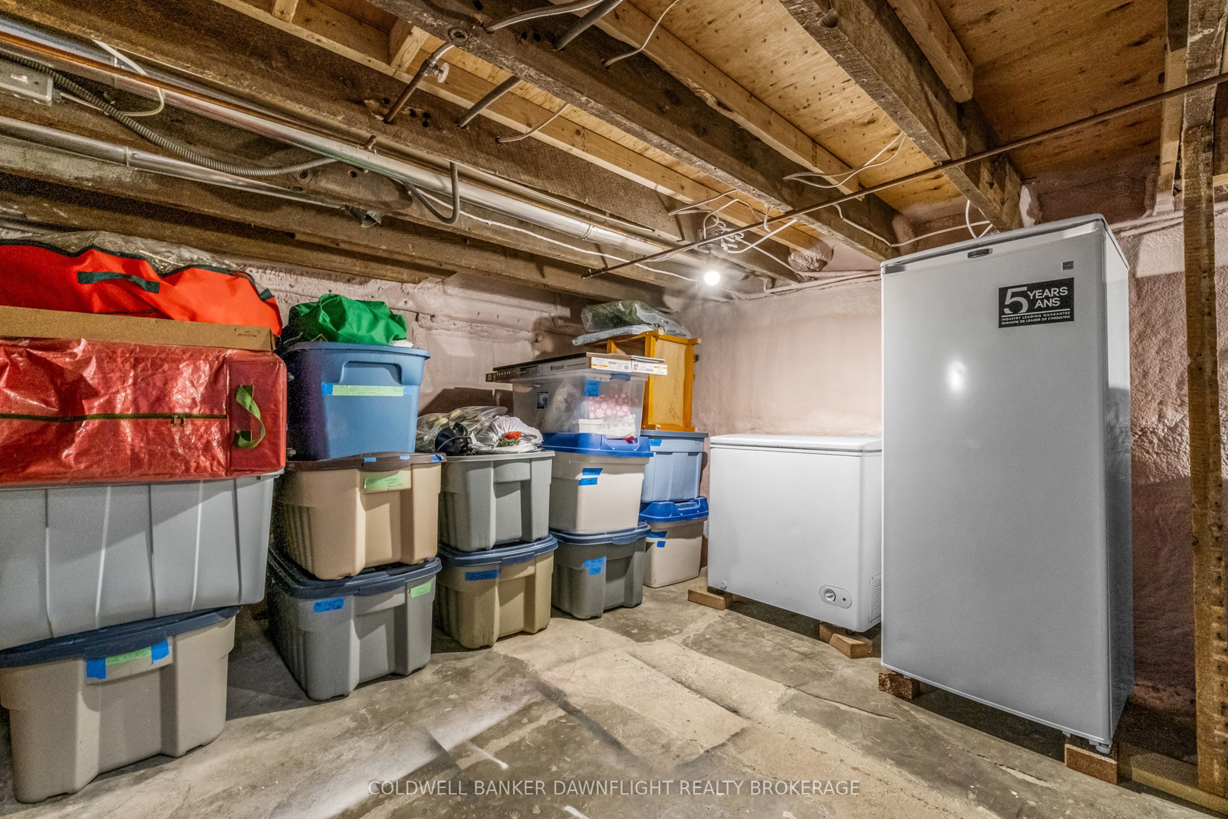 383 William Street Property Photo 27