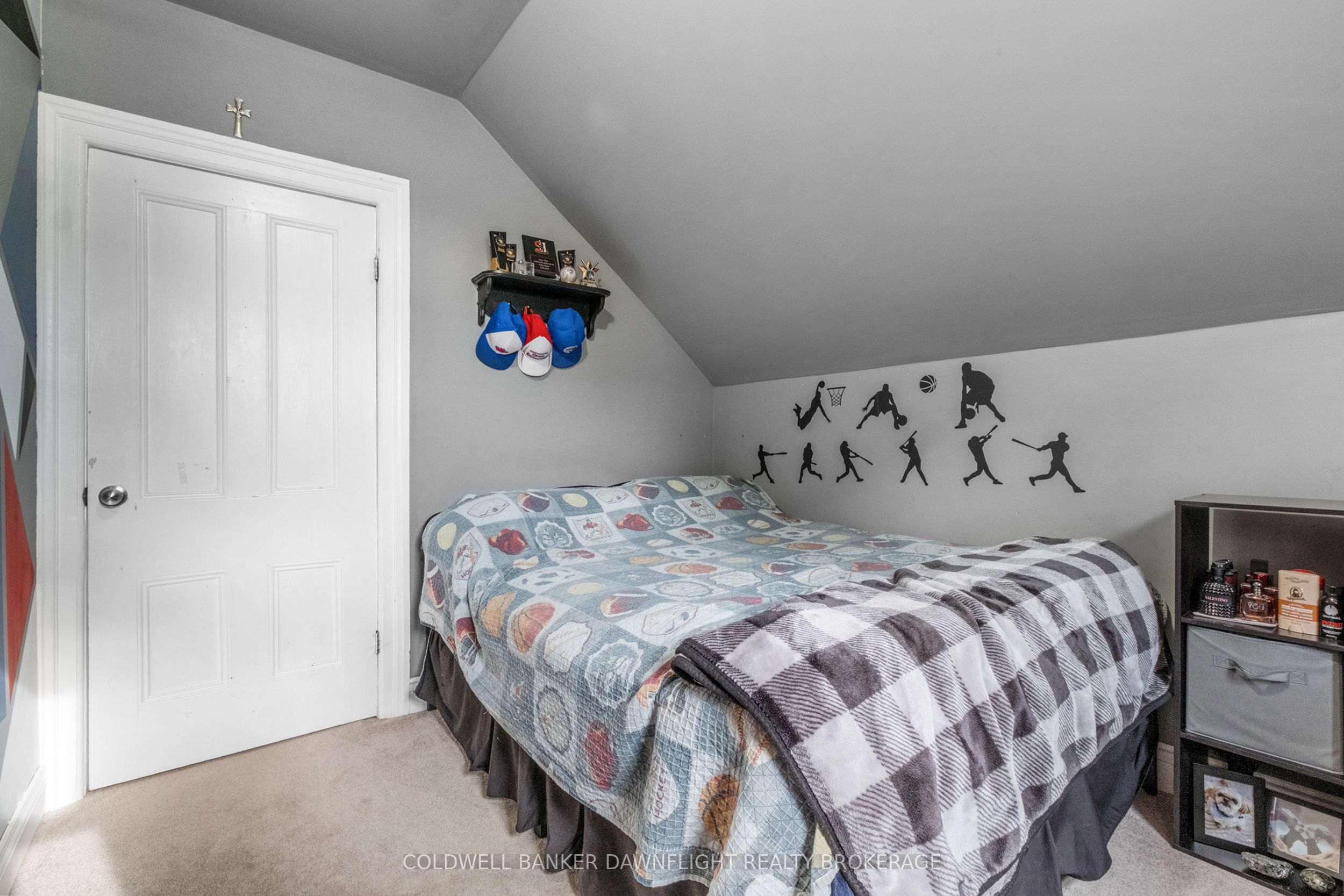 383 William Street Property Photo 27