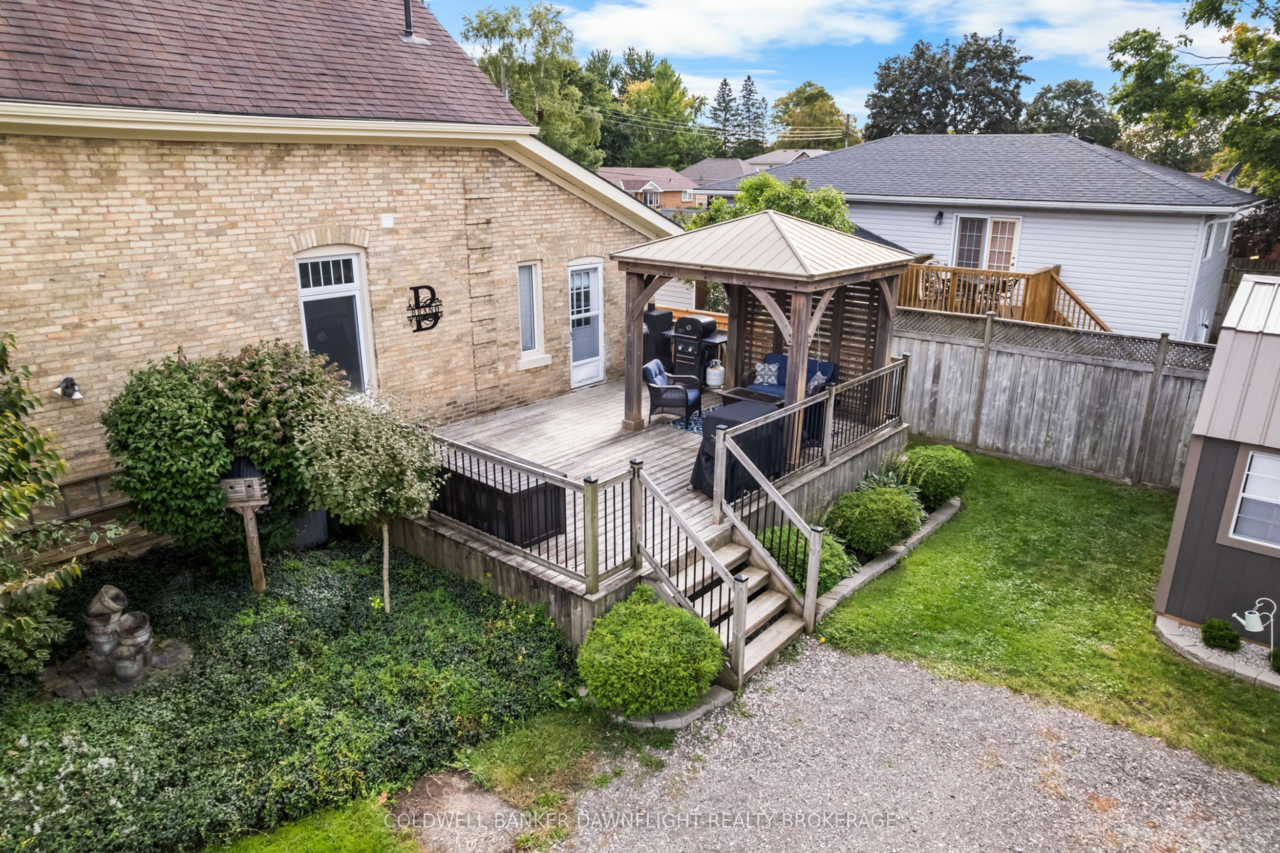 383 William Street Property Photo 35