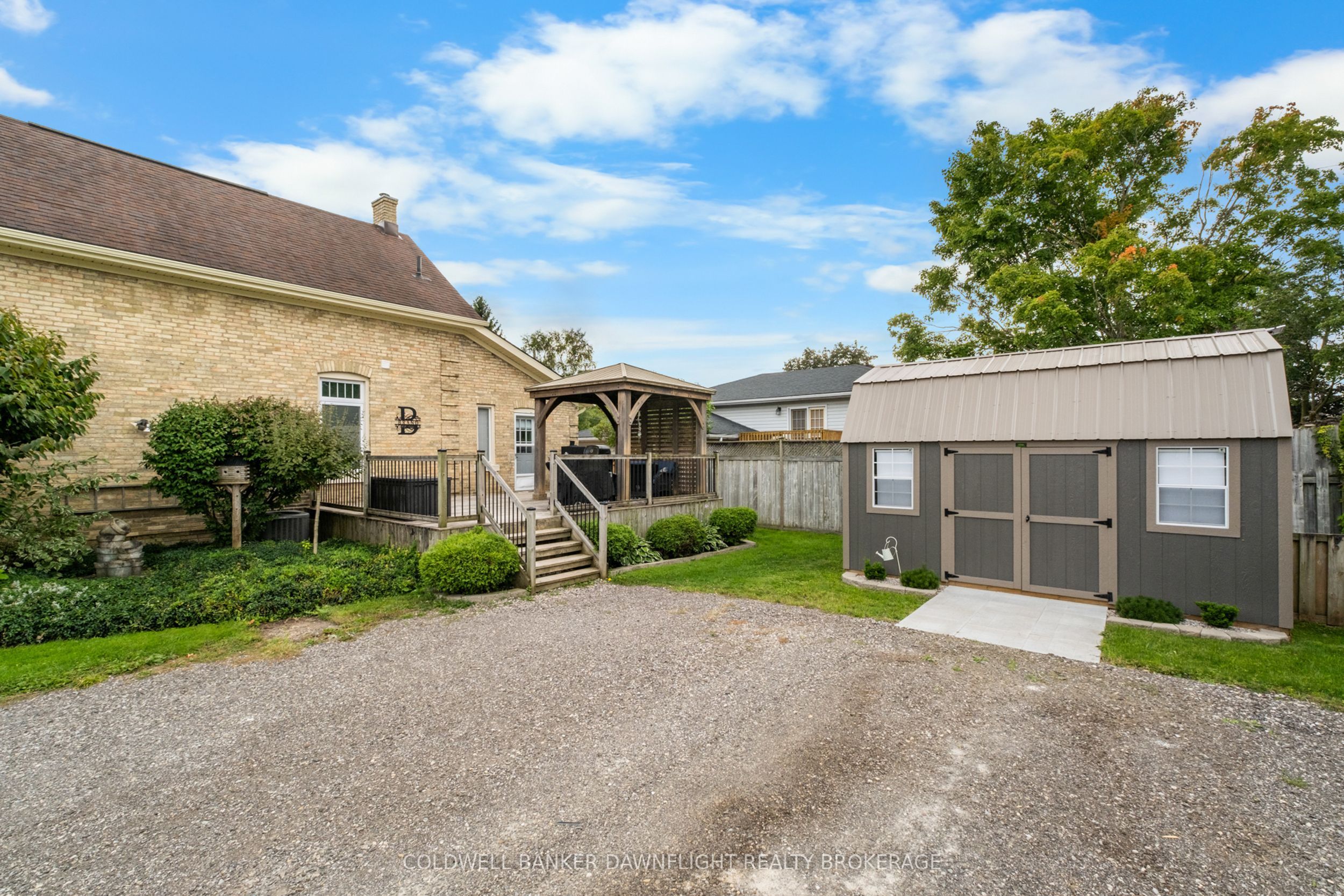 383 William Street Property Photo 38