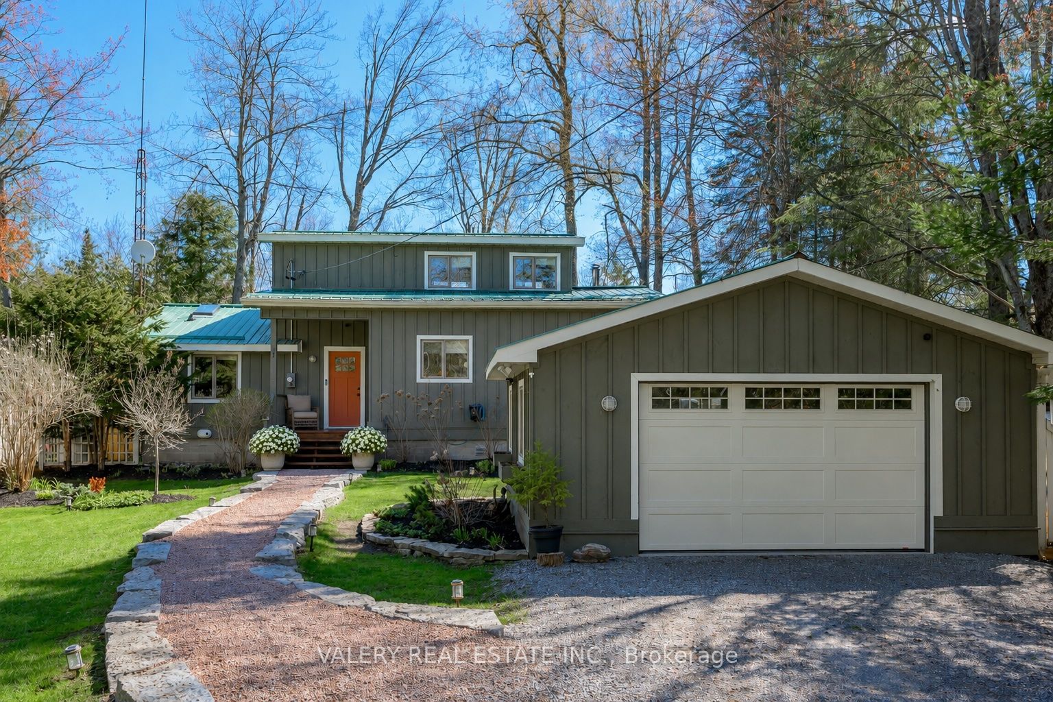 355 Southam Drive Property Photo 3
