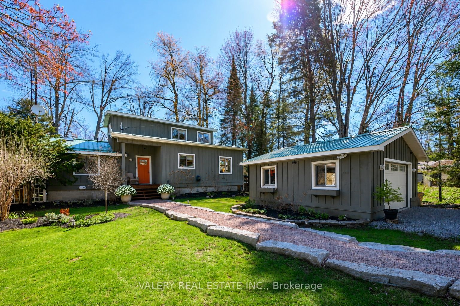 355 Southam Drive Property Photo 4