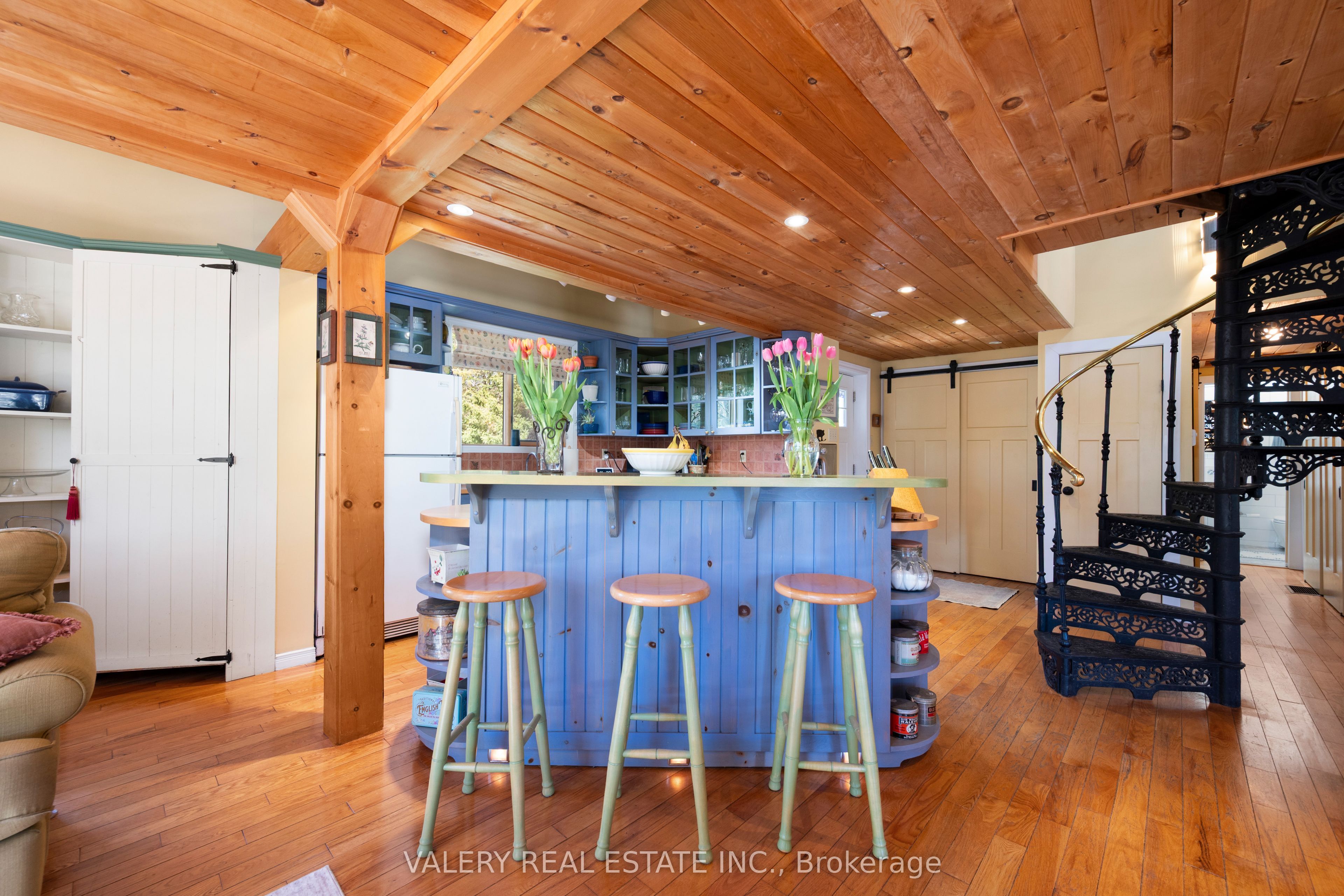 355 Southam Drive Property Photo 10