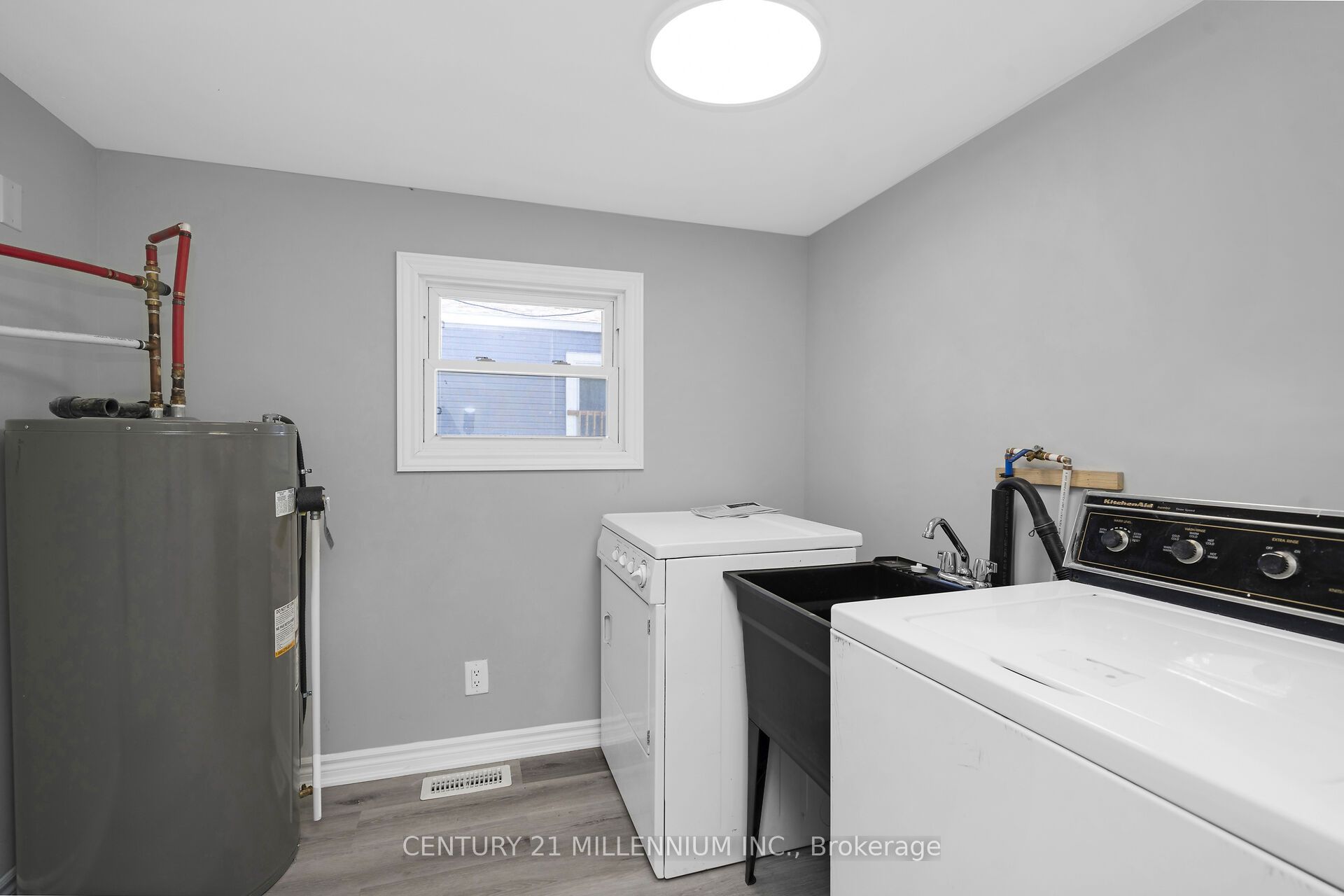 17 Cedar Lane Property Photo 14