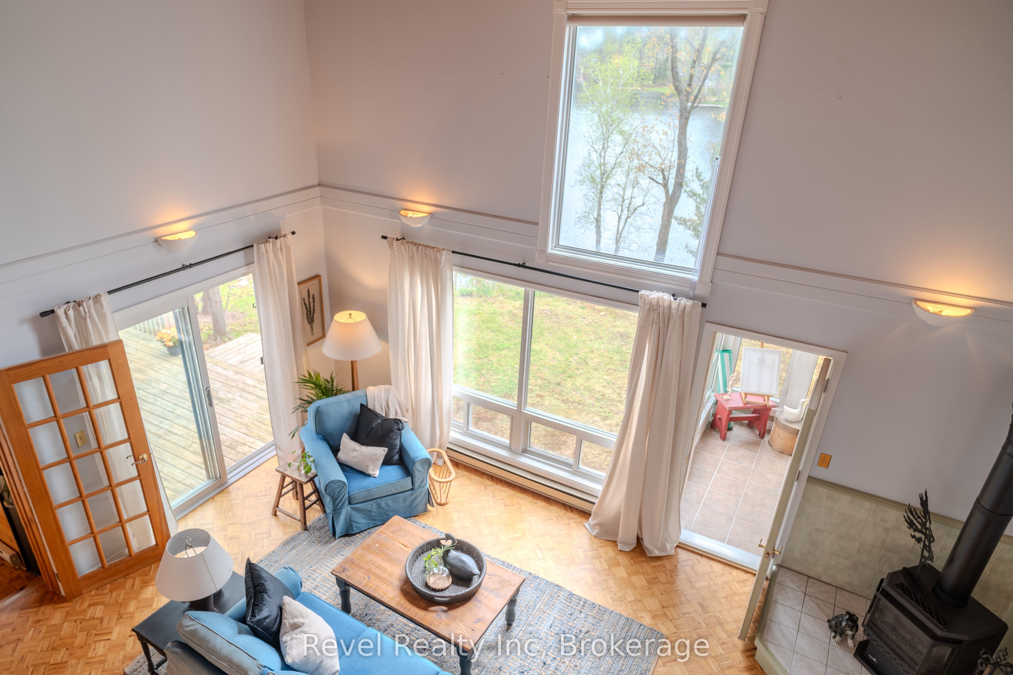 14 Swallow Road Property Photo 5