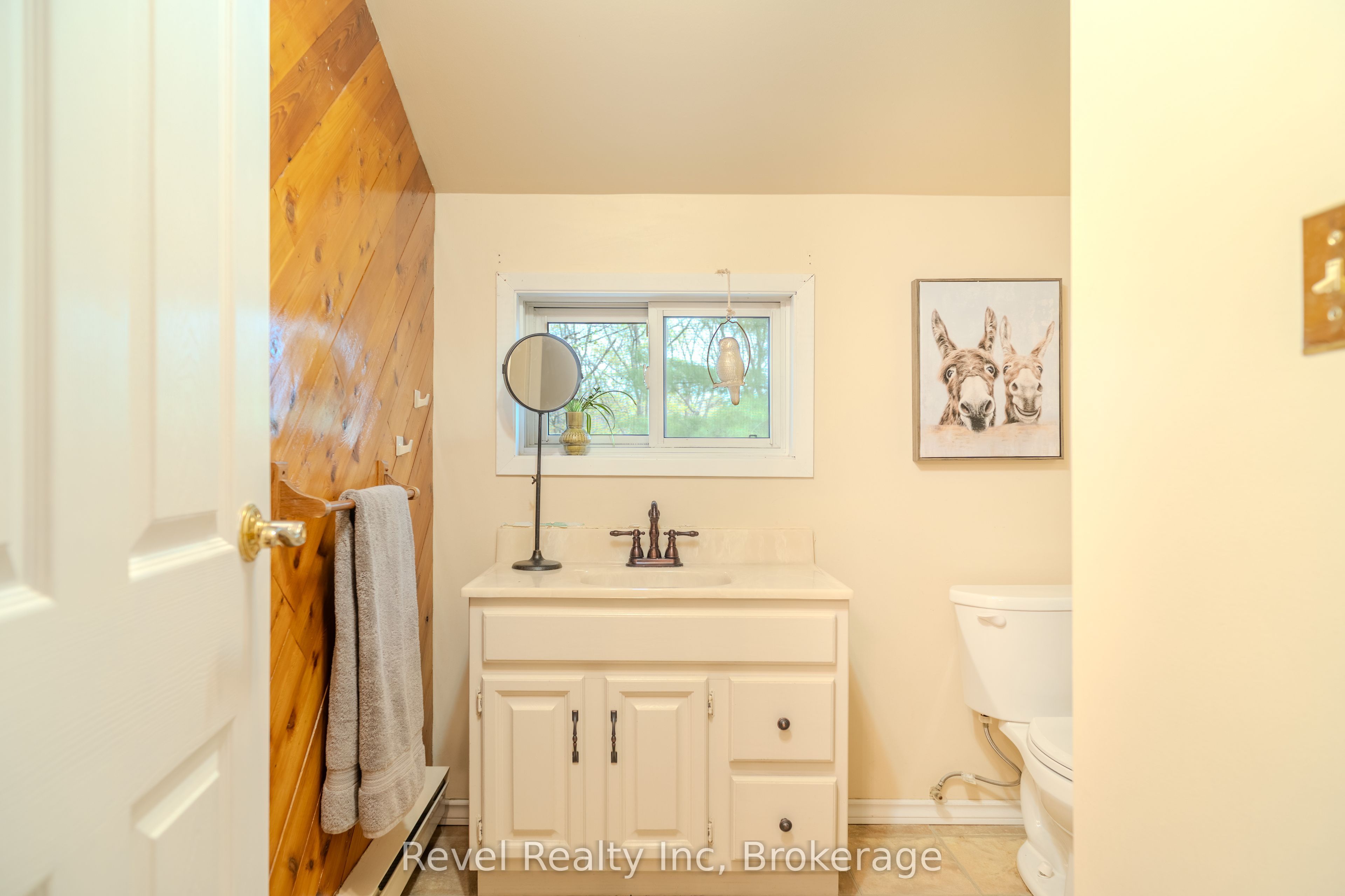 14 Swallow Road Property Photo 10