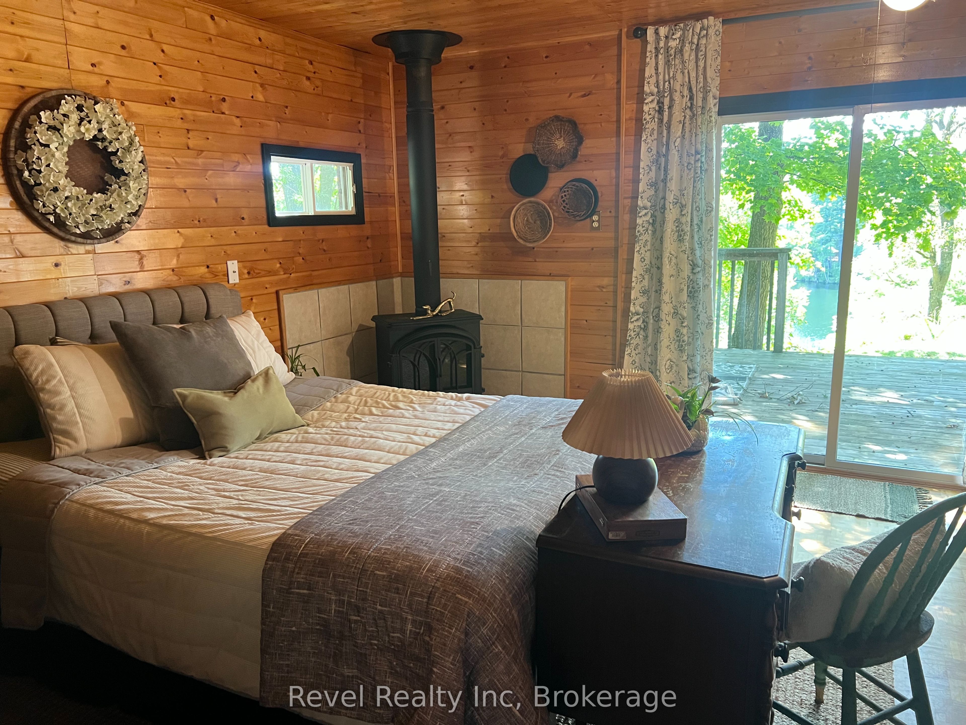 14 Swallow Road Property Photo 26