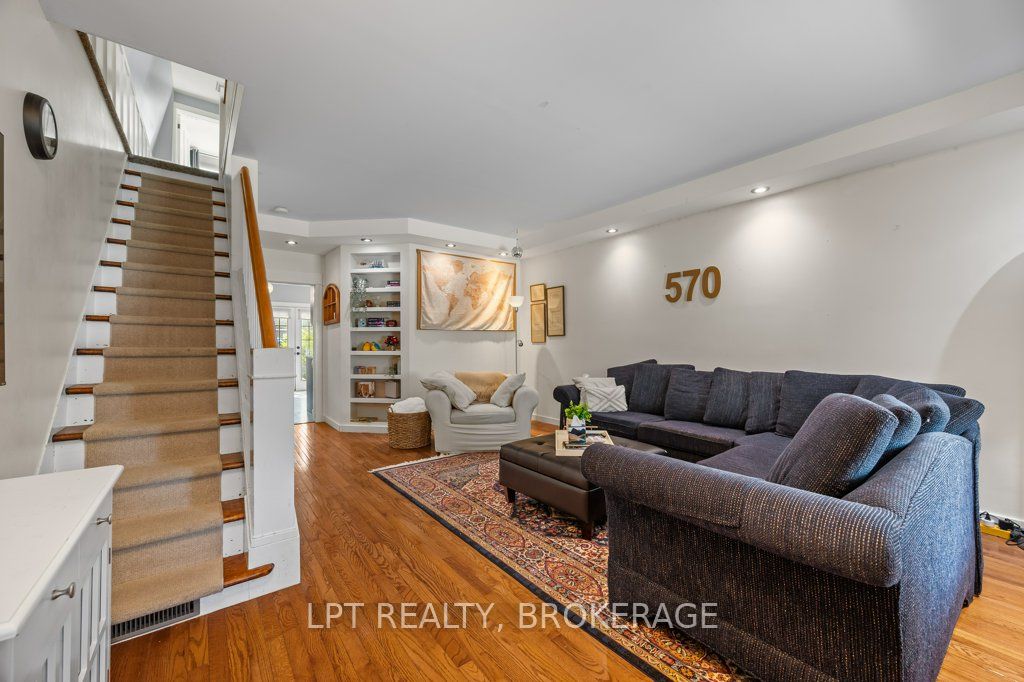 570 Frontenac Street Property Photo 5