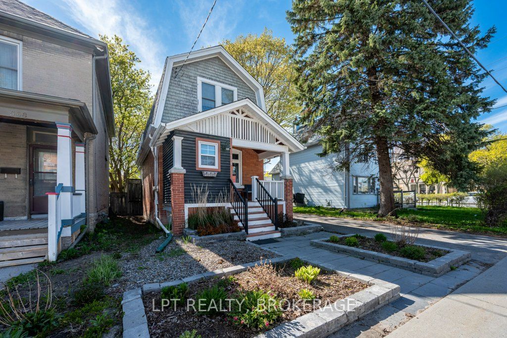 570 Frontenac Street Property Photo 29