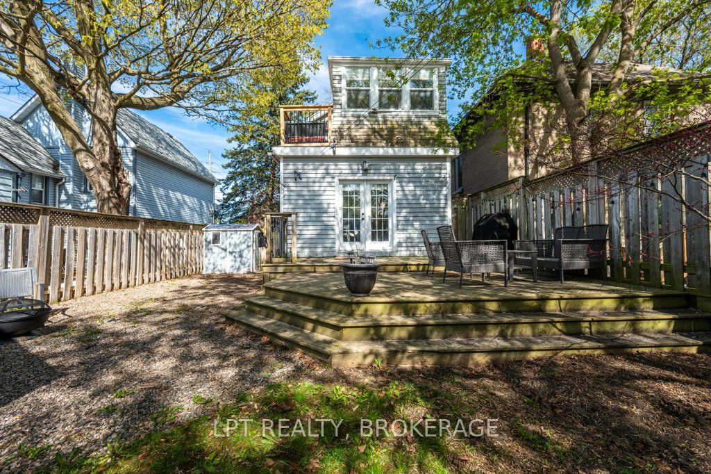 570 Frontenac Street Property Photo 33