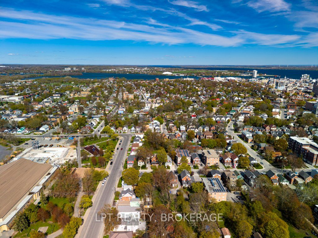 570 Frontenac Street Property Photo 40