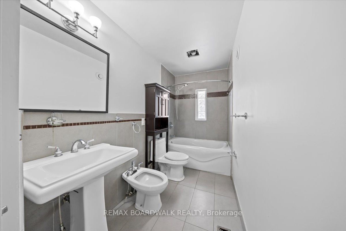 3437 Baskins Beach Road Property Photo 33