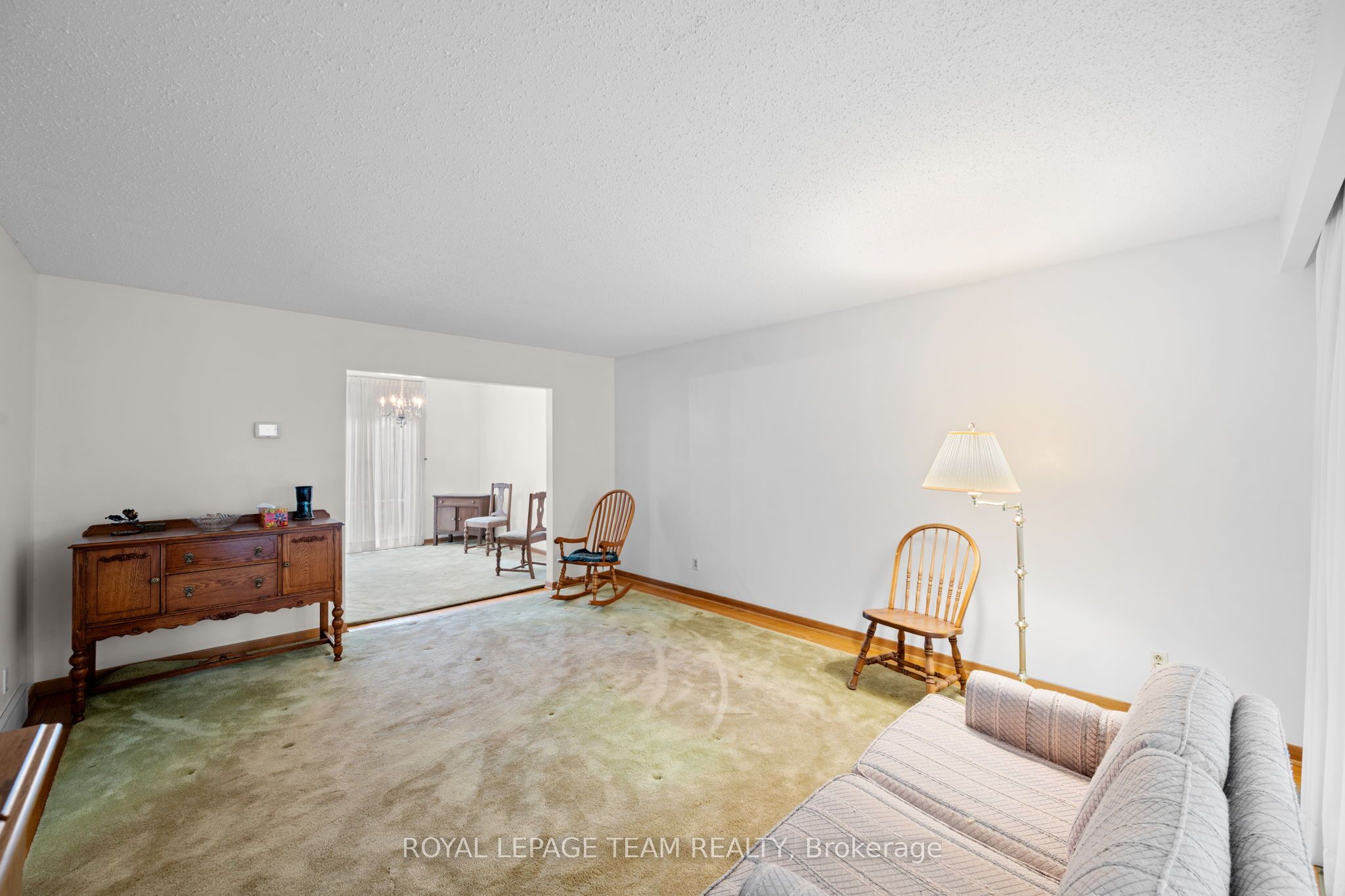 7 Centrepark Drive Property Photo 5
