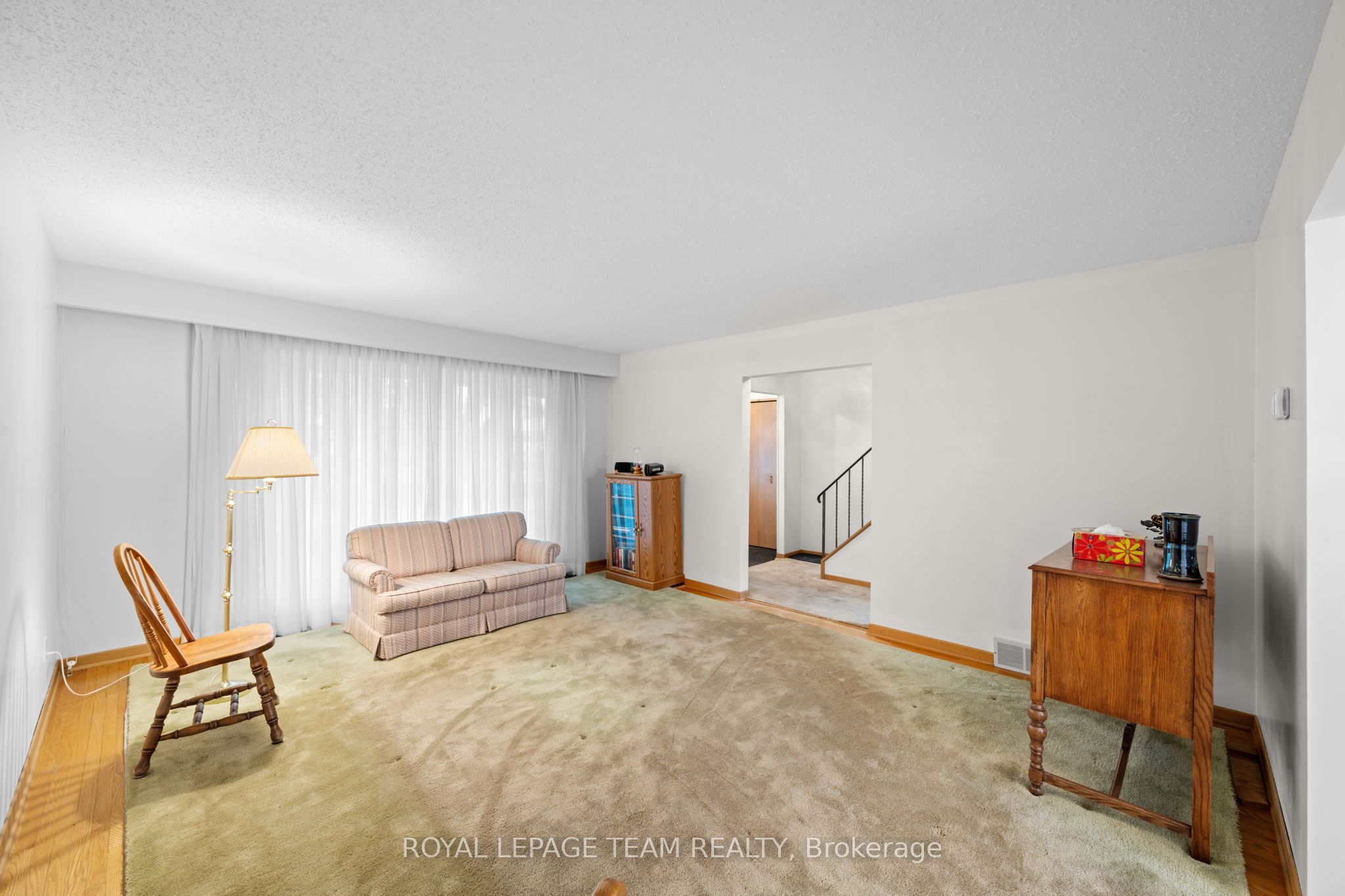 7 Centrepark Drive Property Photo 7
