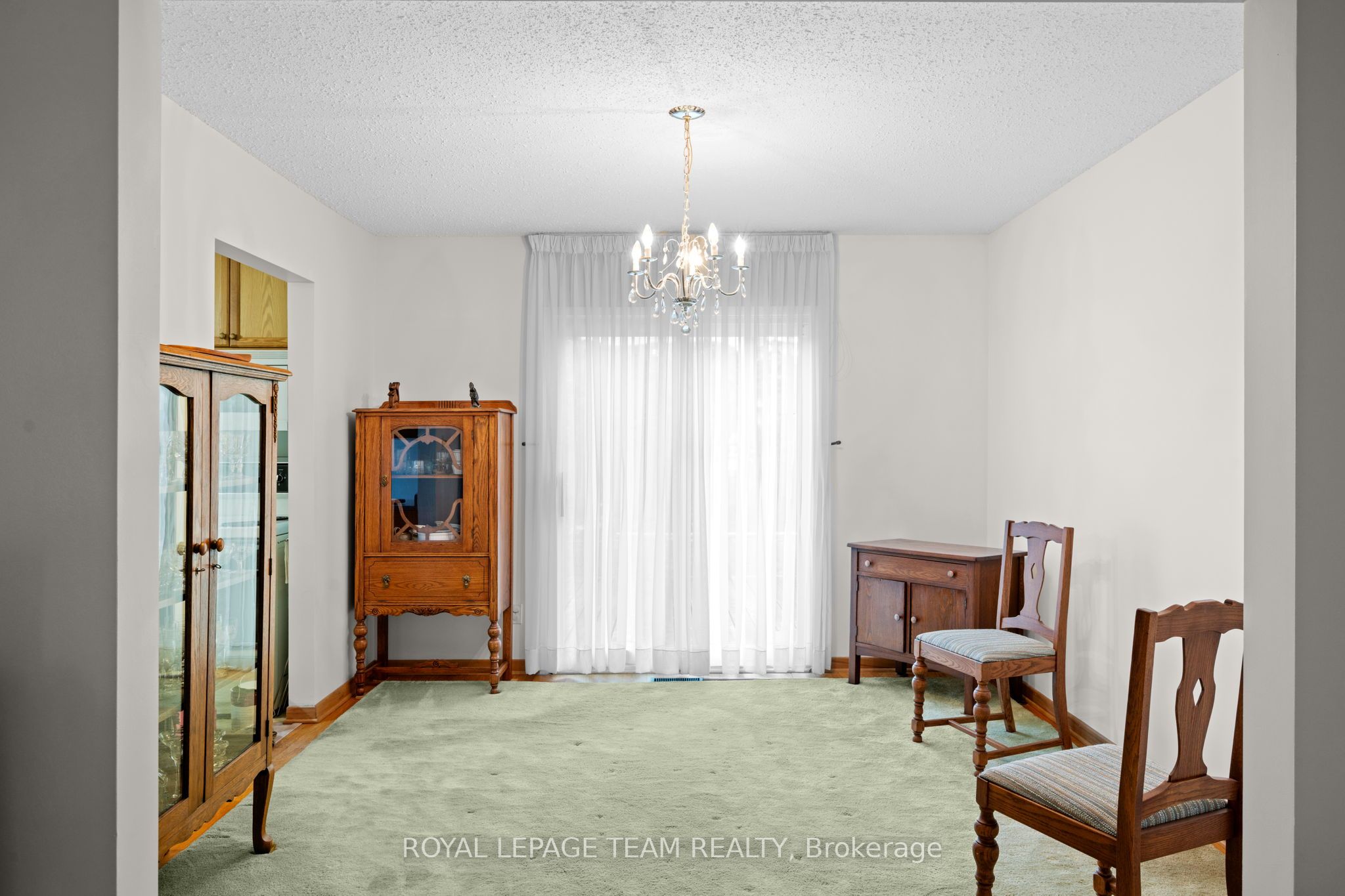7 Centrepark Drive Property Photo 9