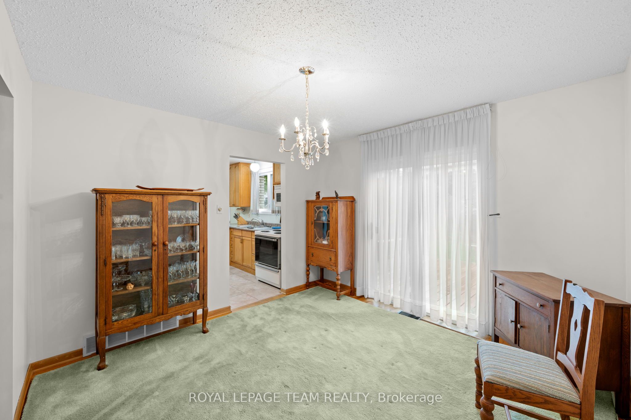 7 Centrepark Drive Property Photo 10