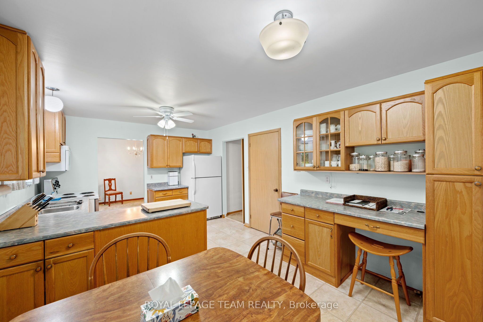 7 Centrepark Drive Property Photo 15