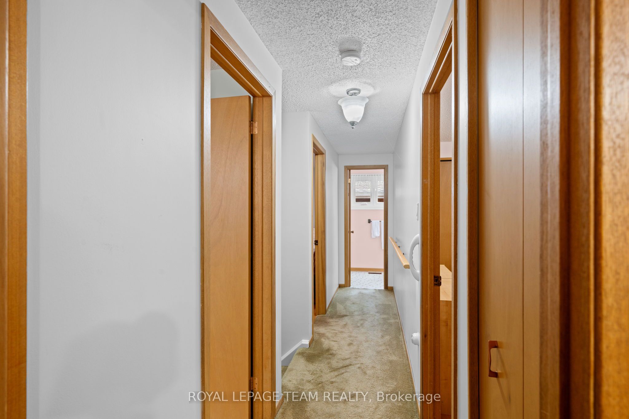 7 Centrepark Drive Property Photo 18