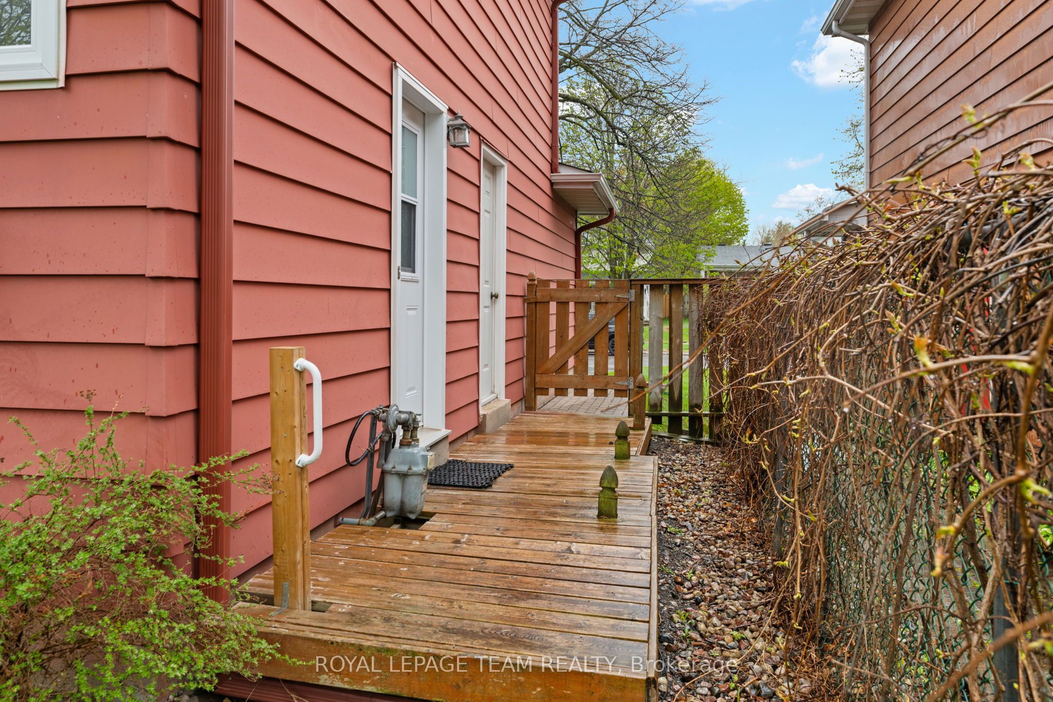 7 Centrepark Drive Property Photo 33