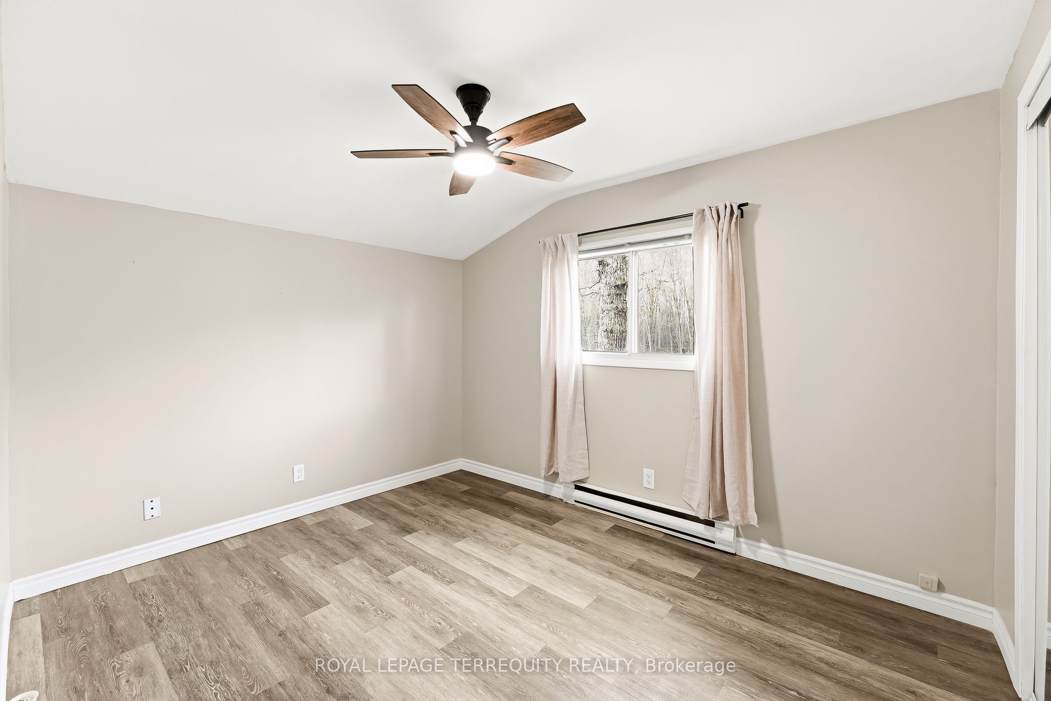 49 River Road W Property Photo 23