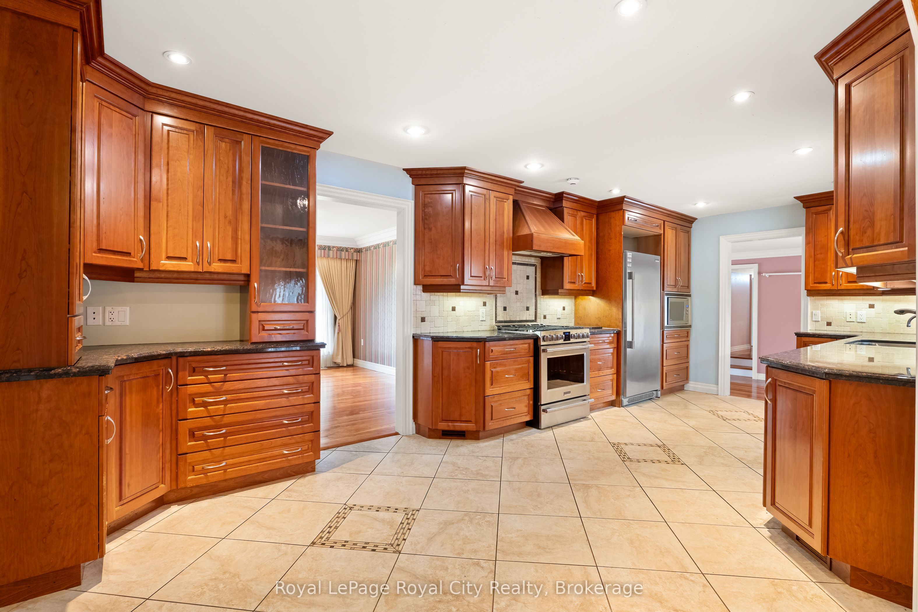 4646 Sideroad 20 N Property Photo 14