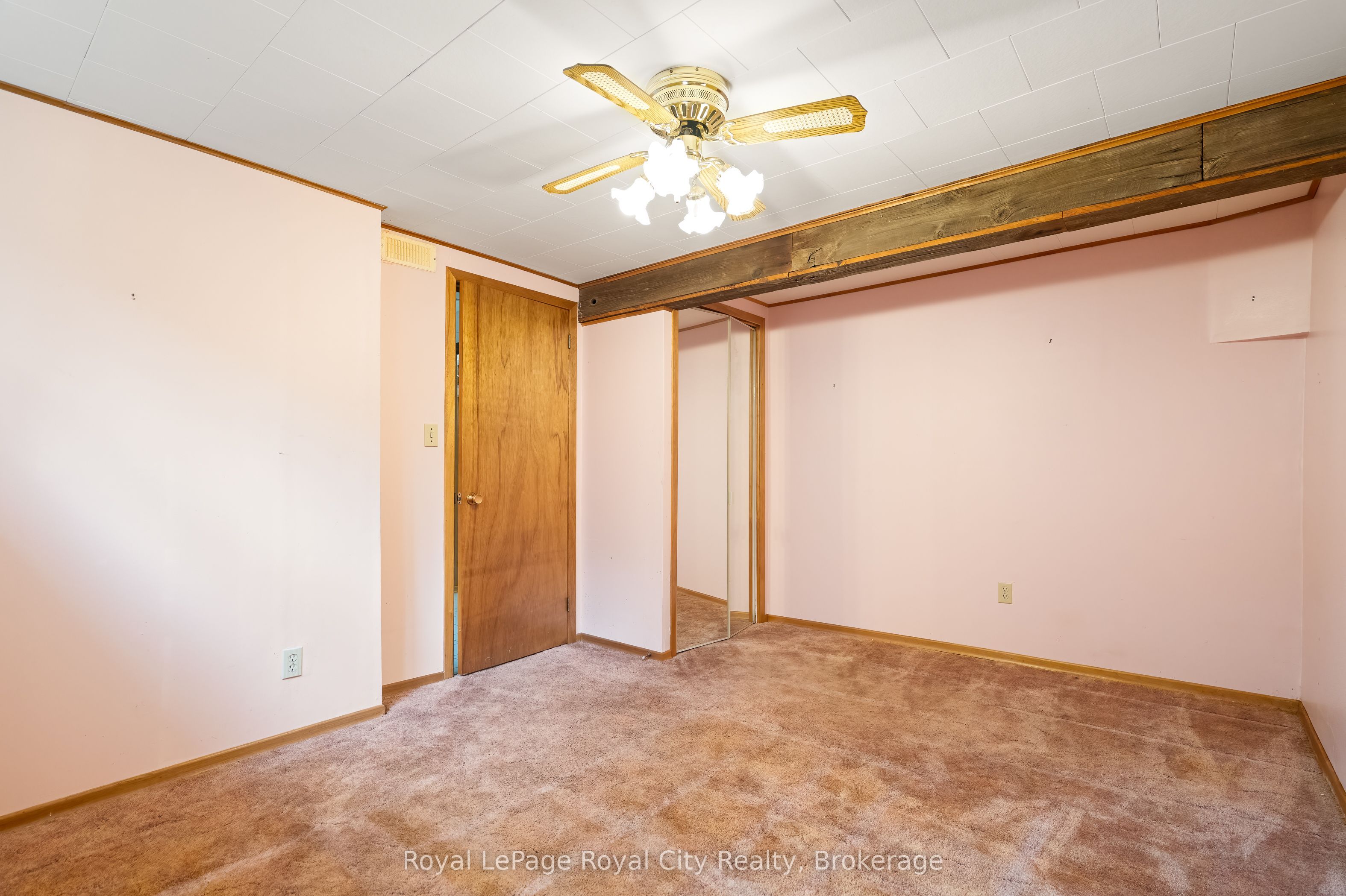 4646 Sideroad 20 N Property Photo 34