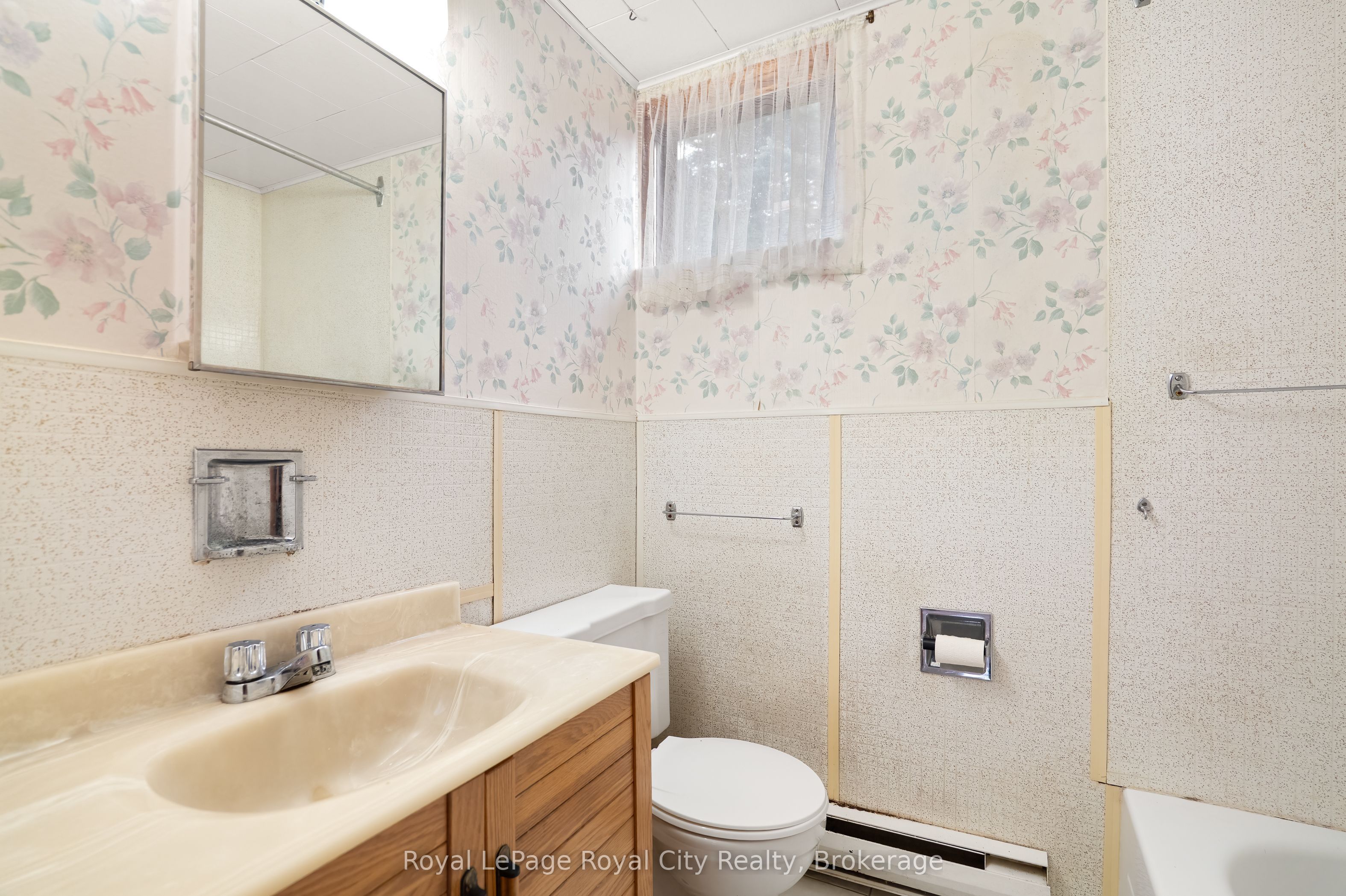 4646 Sideroad 20 N Property Photo 37