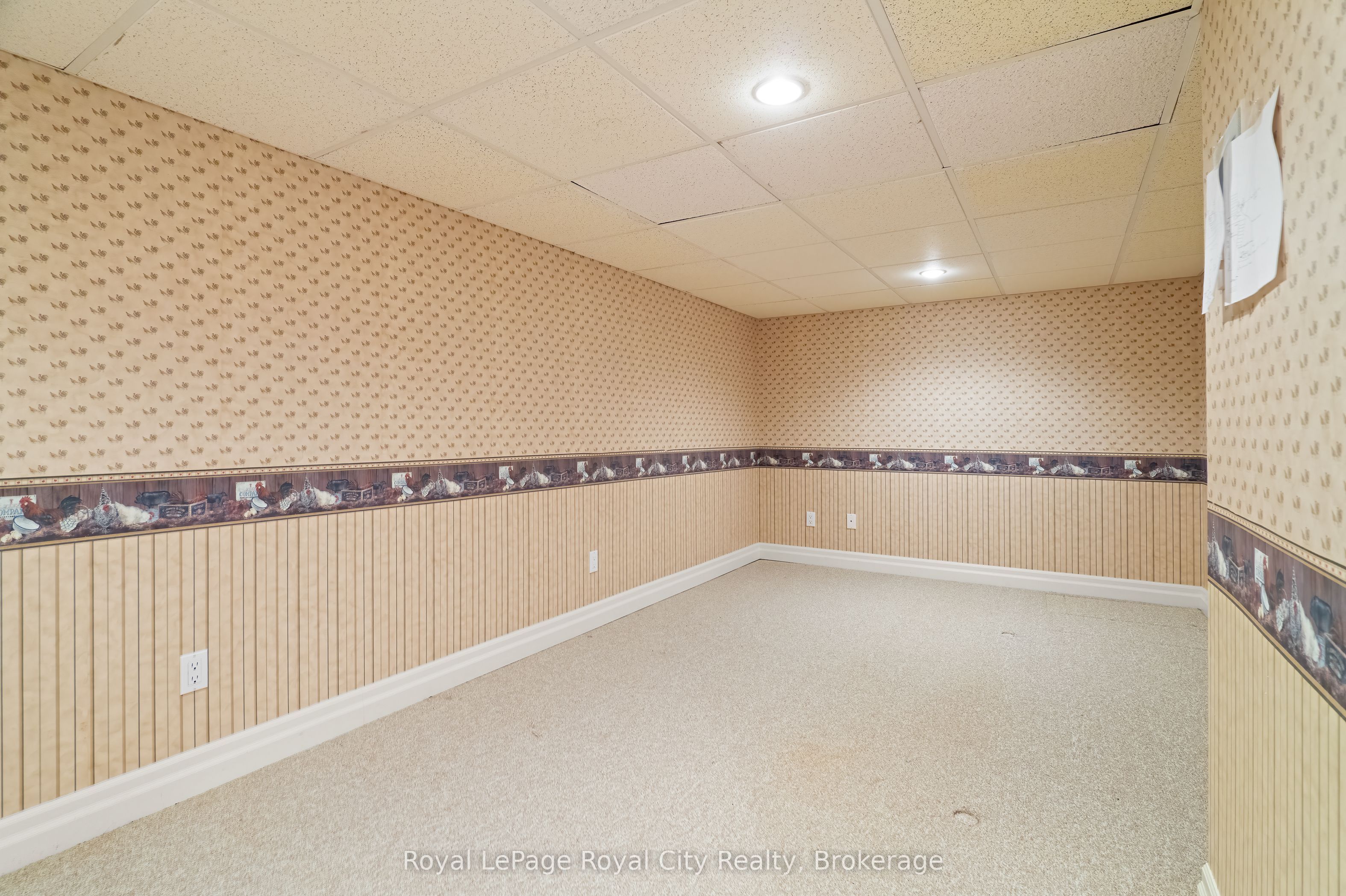 4646 Sideroad 20 N Property Photo 38