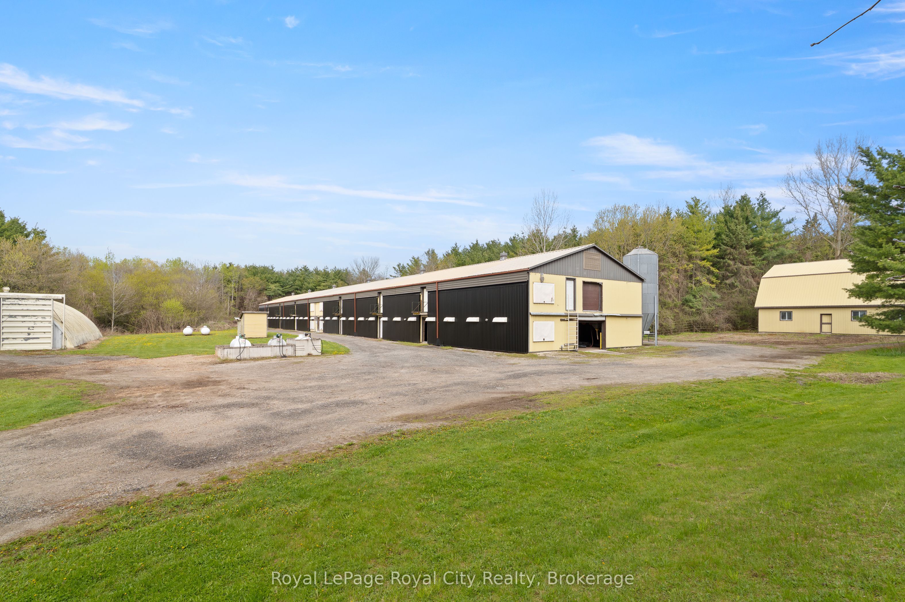 4646 Sideroad 20 N Property Photo 41