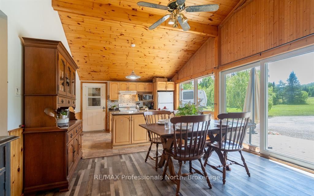 899 Katrine Road Property Photo 12