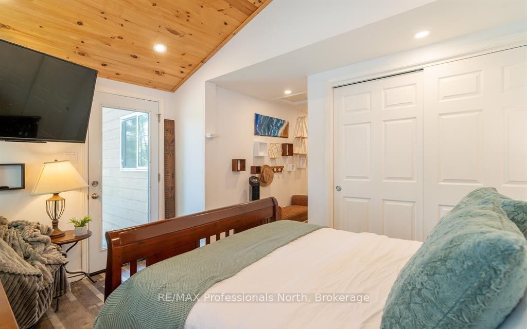 899 Katrine Road Property Photo 24