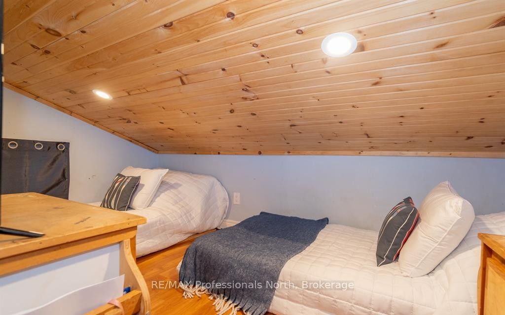 899 Katrine Road Property Photo 27