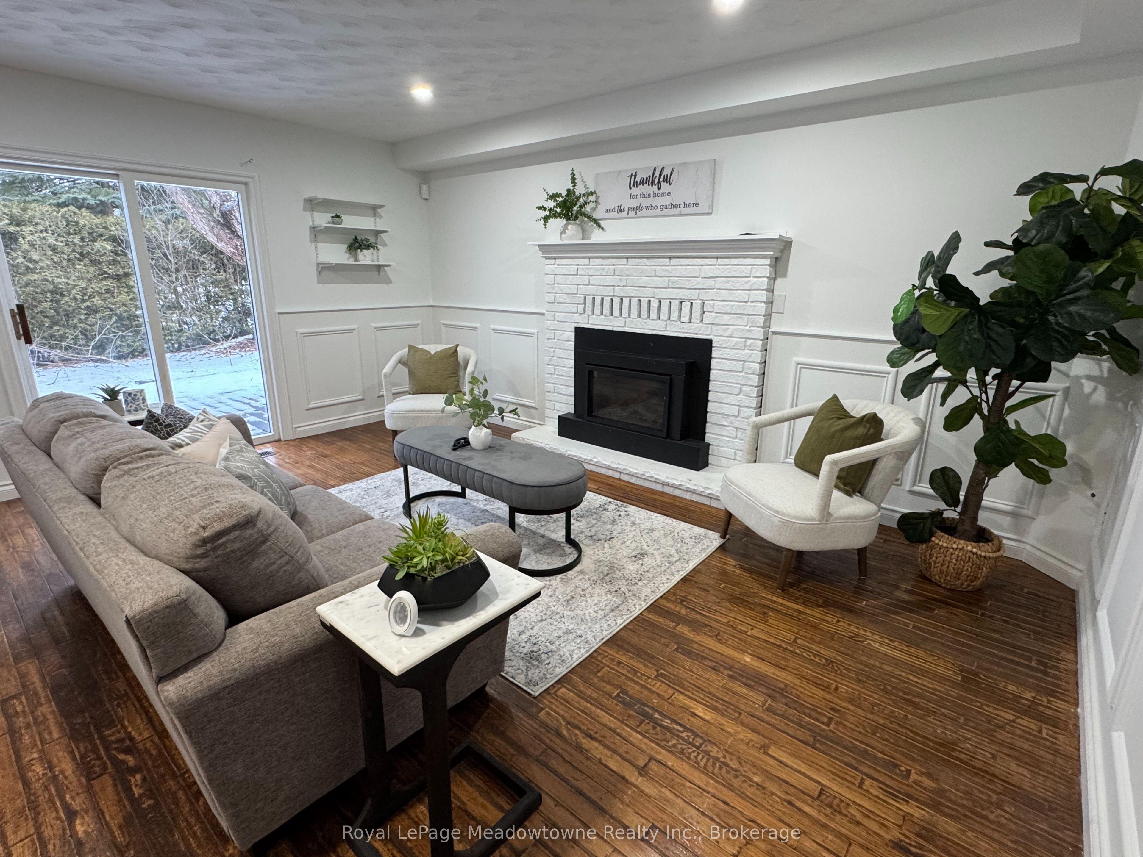 13 Thompson Drive Property Photo 2