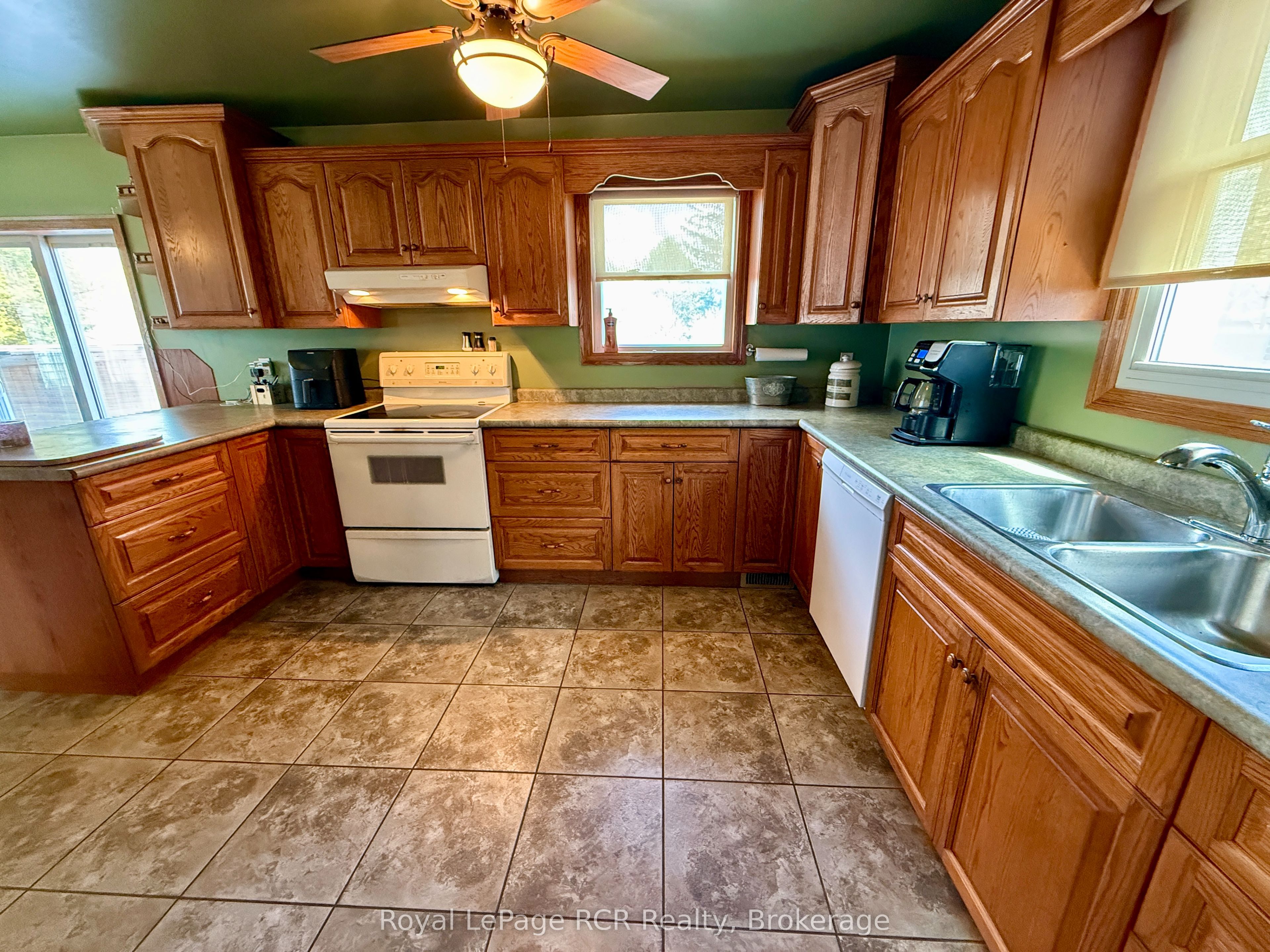 605 7th Avenue Property Photo 13
